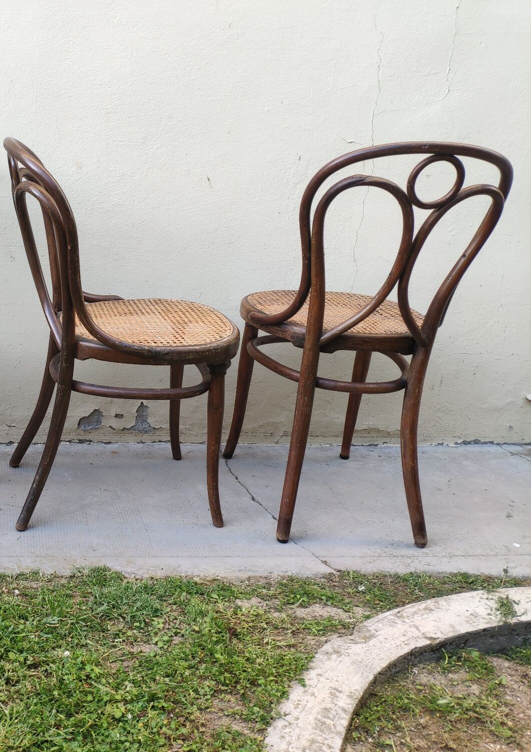Pair of Thonet chairs nr 19/1 from 1888 ca