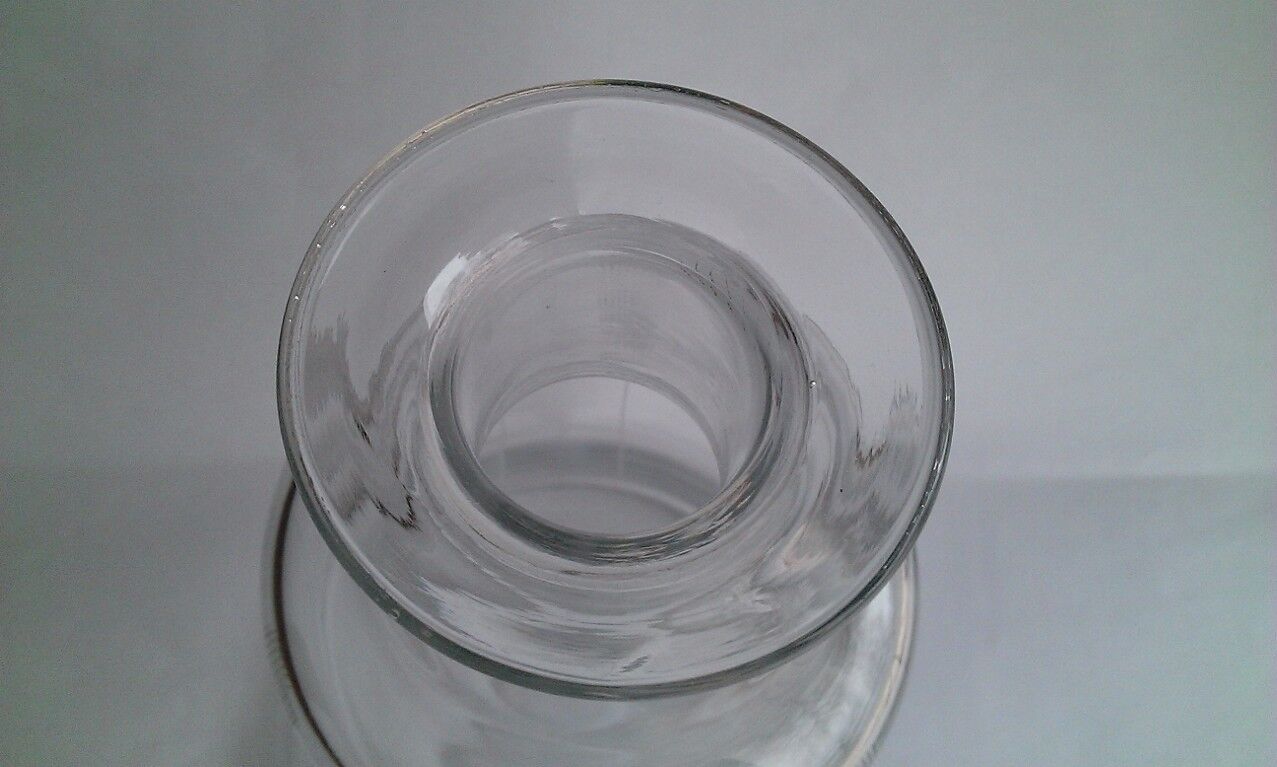 Carafe cristal conique gravée de rayures