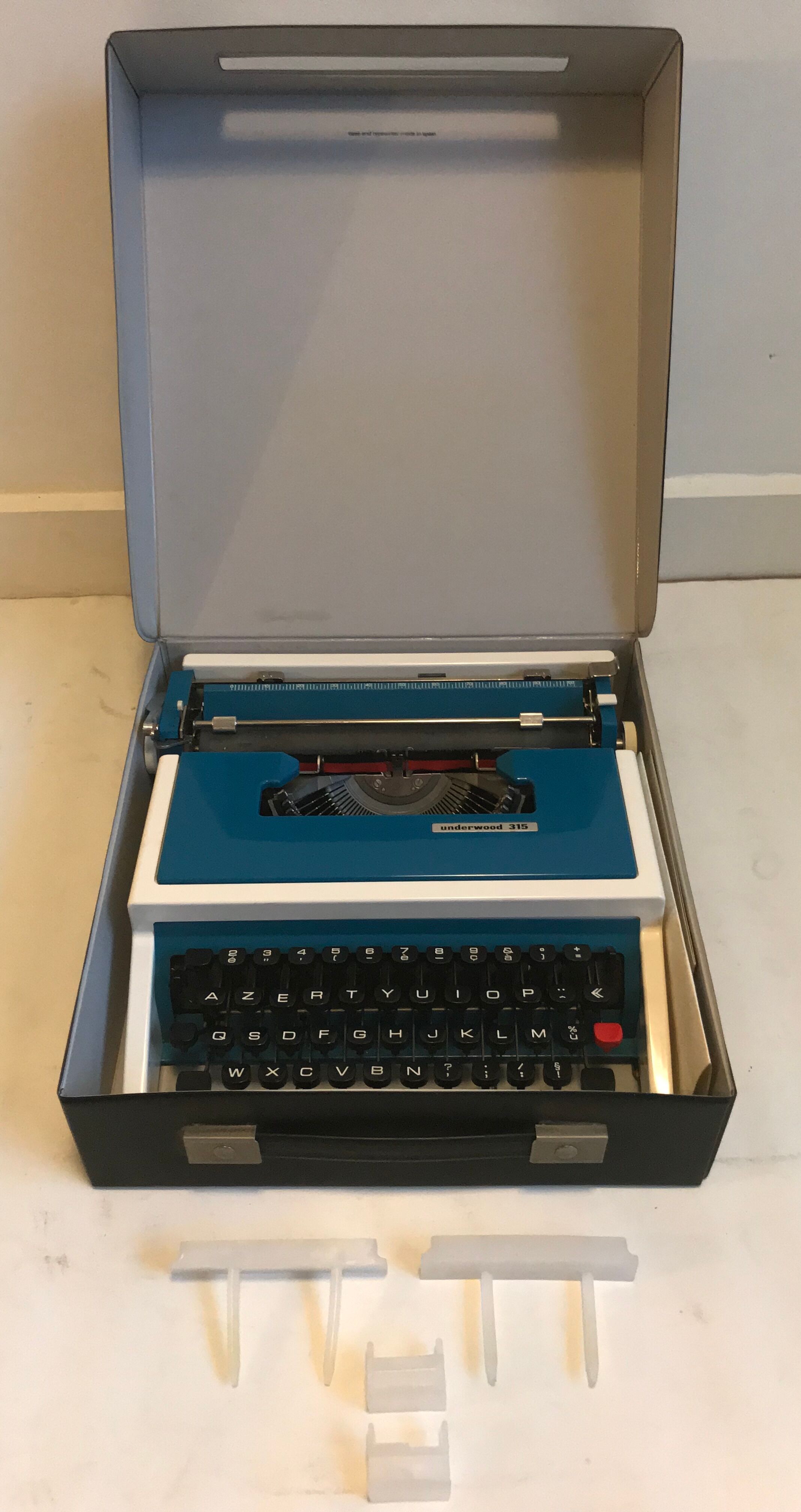 Typewriter Underwood 315