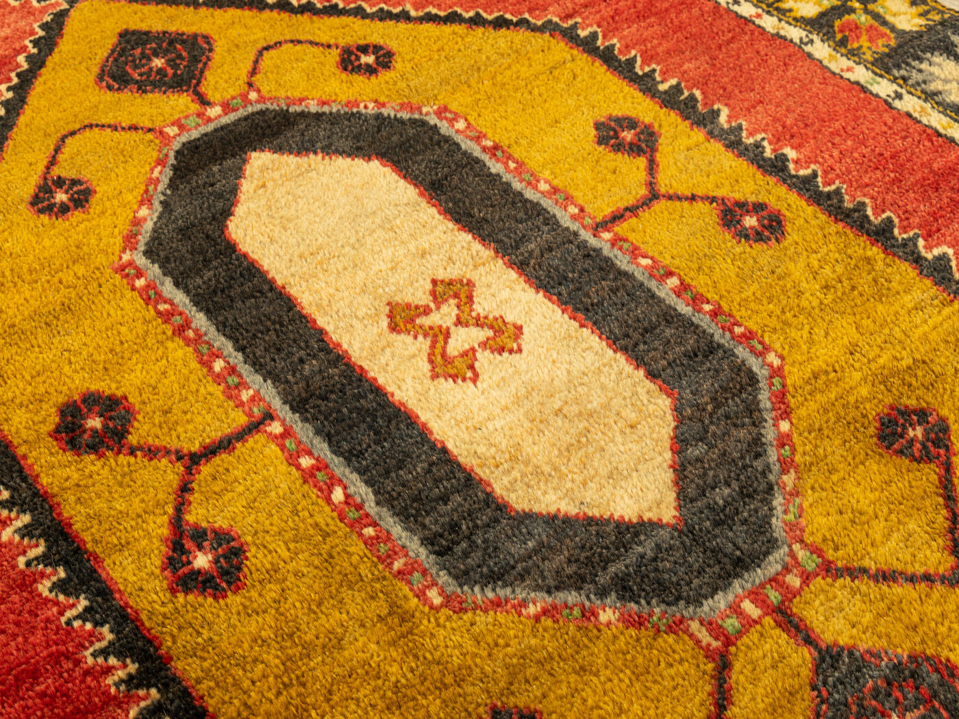 1960s Kuert carpet, 101 x 318