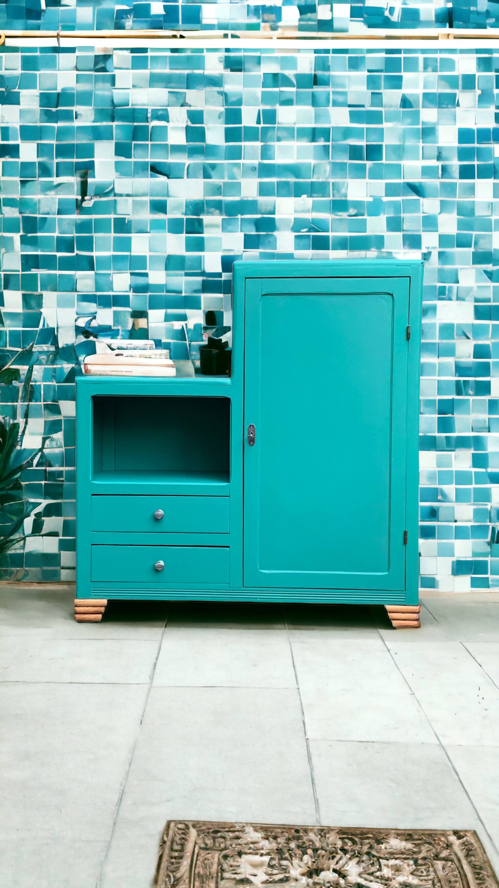 Asymmetrical Parisian wardrobe 1930