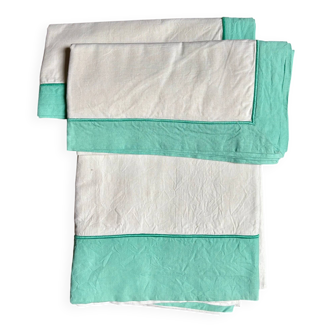 Descamps cotton sheet and pillowcases, green and white ☐ 240 x 340 cm