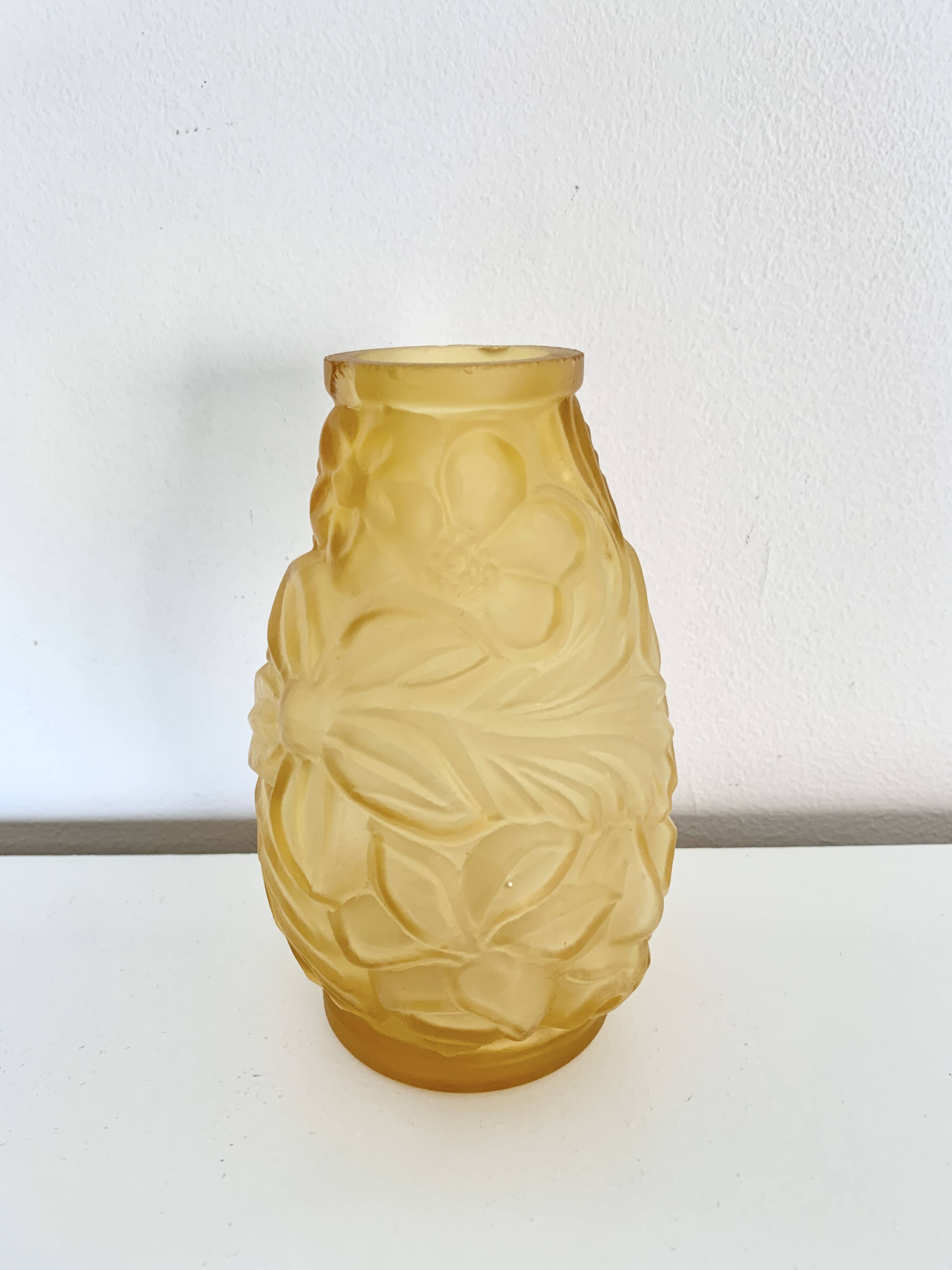 Moulded pressed glass Art Deco vase in orange