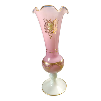 Opaline vase pink and white marquise