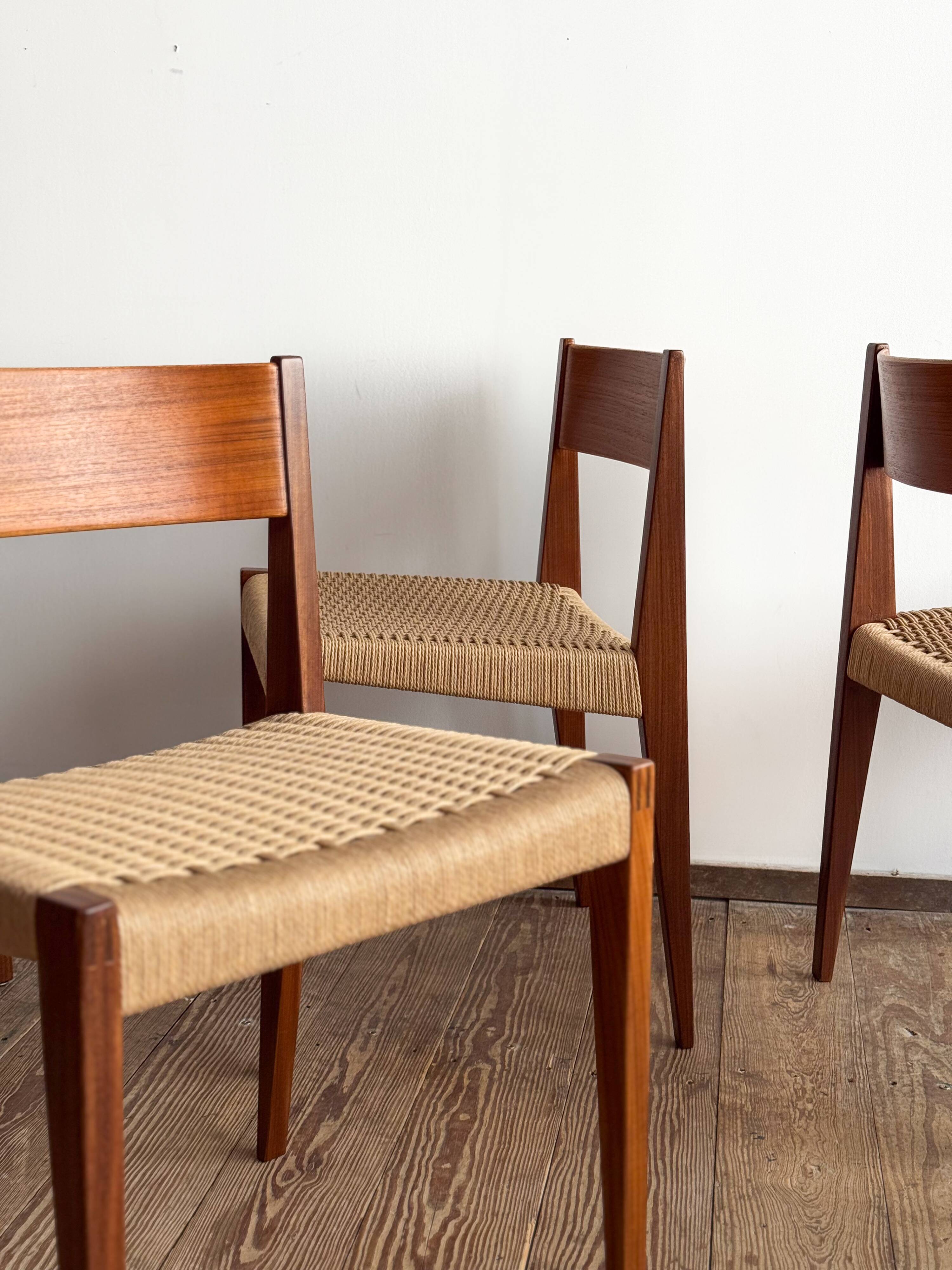 6 chairs by Poul Cadovius, walnut, with new seats, Mid Century.