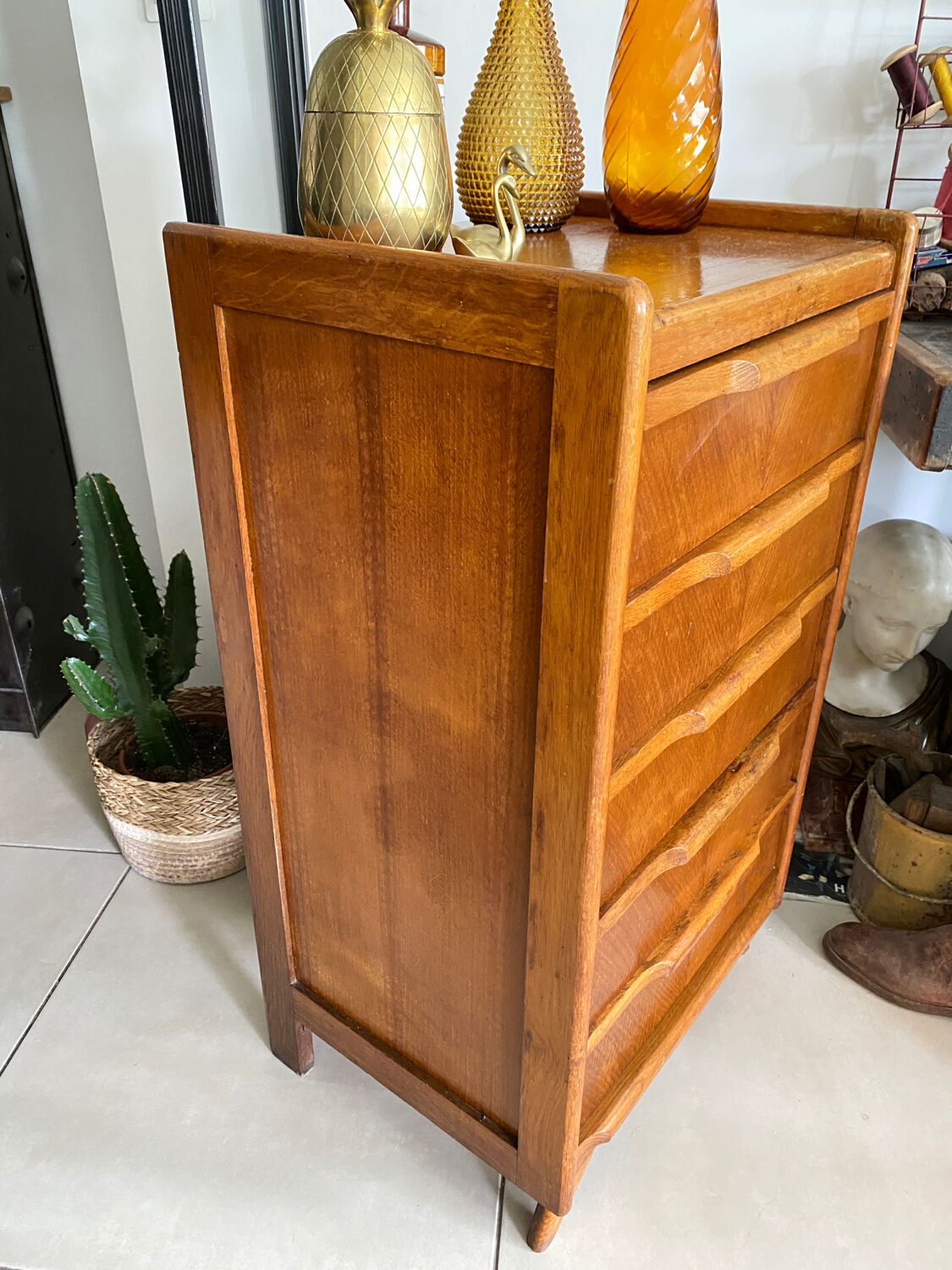 Vintage chest of drawers