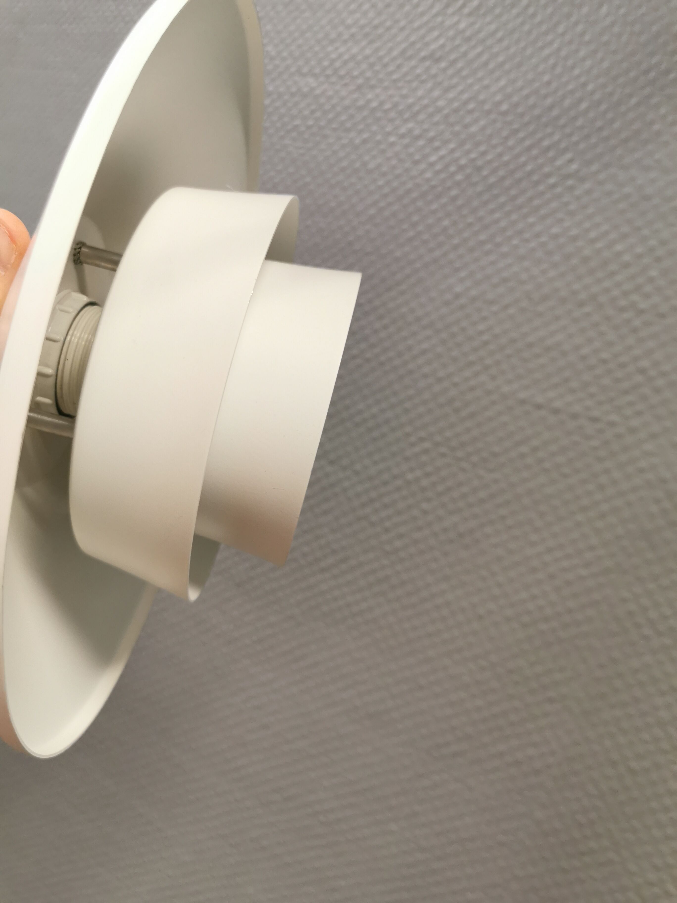 Small hanging lamp in a beautiful white color, produced by Super-Light Denmark.
