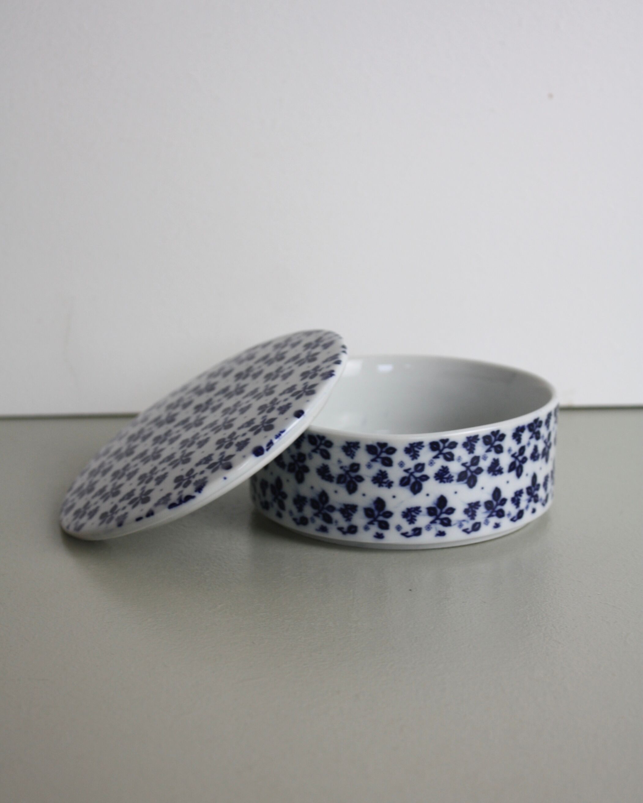 White and blue porcelain jewelry box