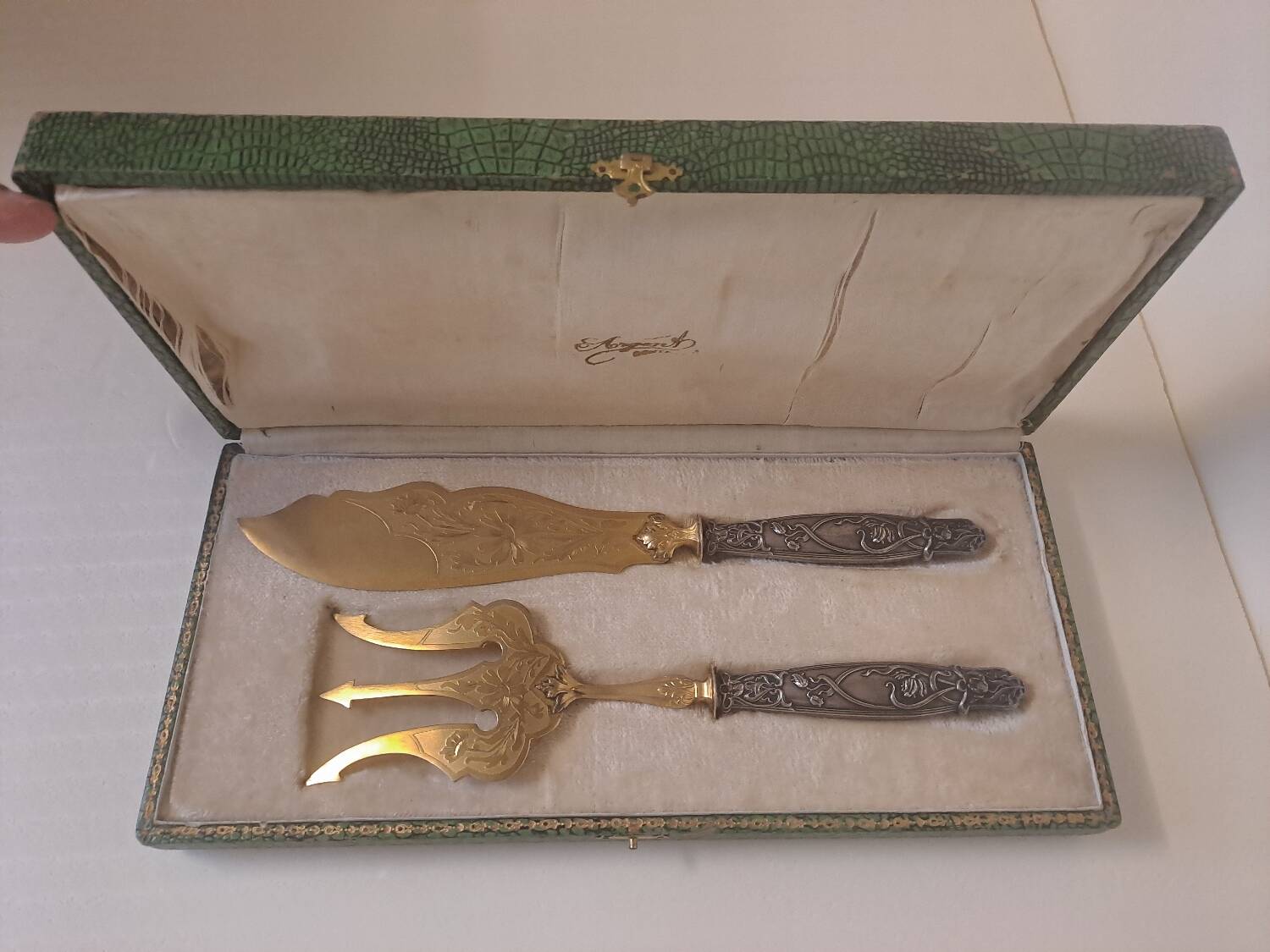 Fish service in its silver and gilded metal Art Nouveau box