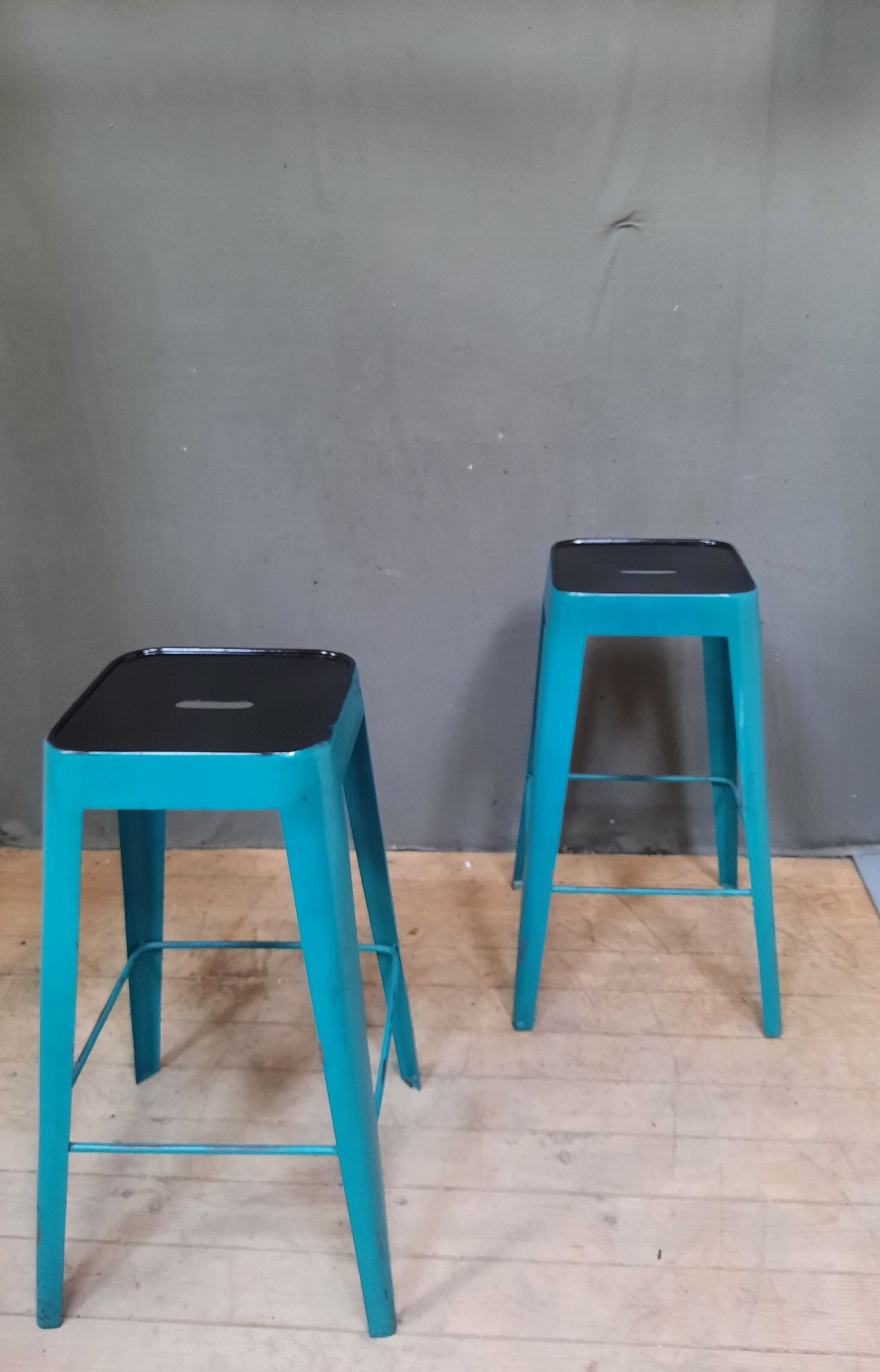 Paire de tabourets de bar industriel