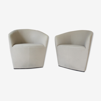 A set of 4 modern chairs