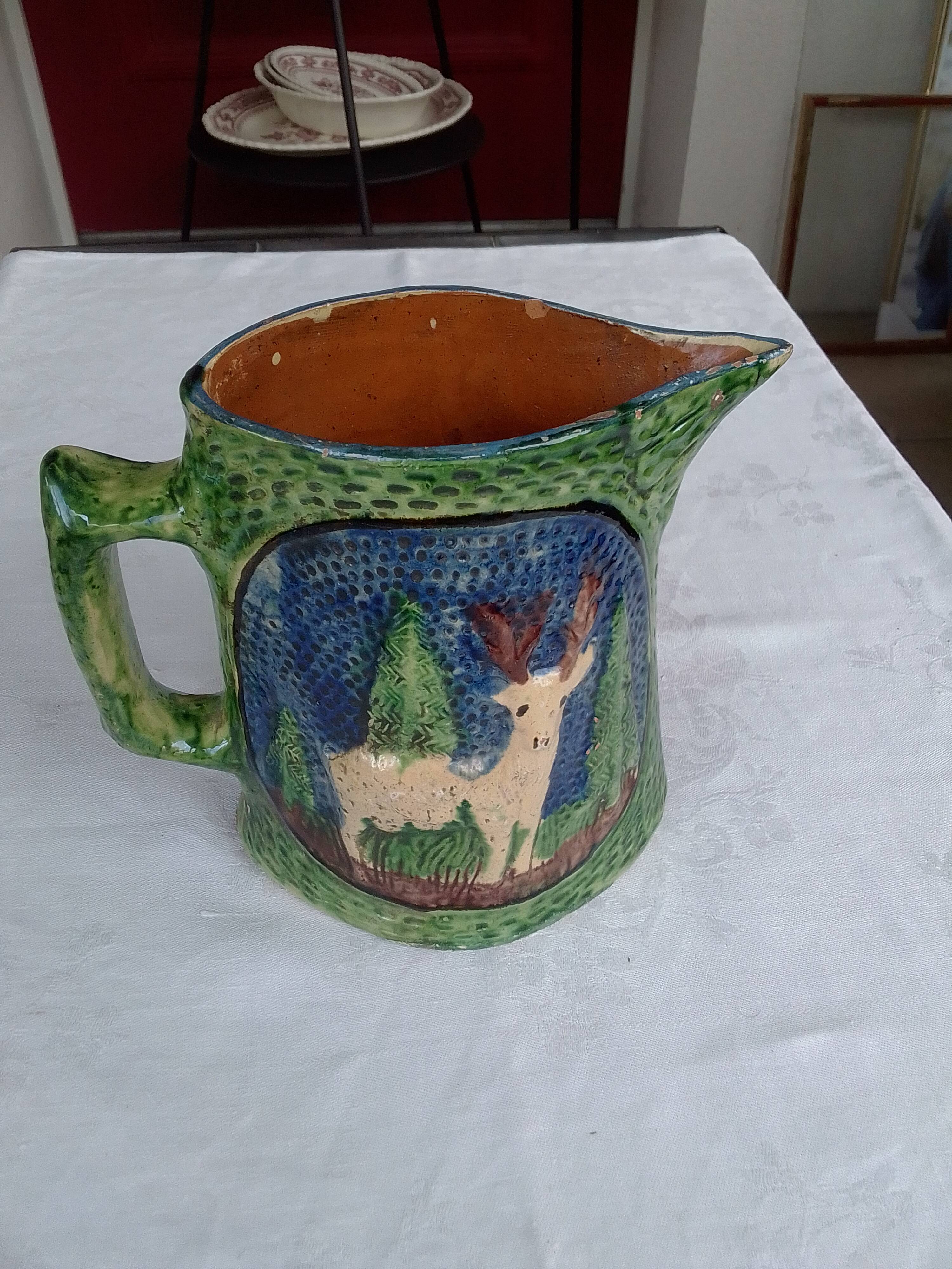 Pitcher slurry decoration deer