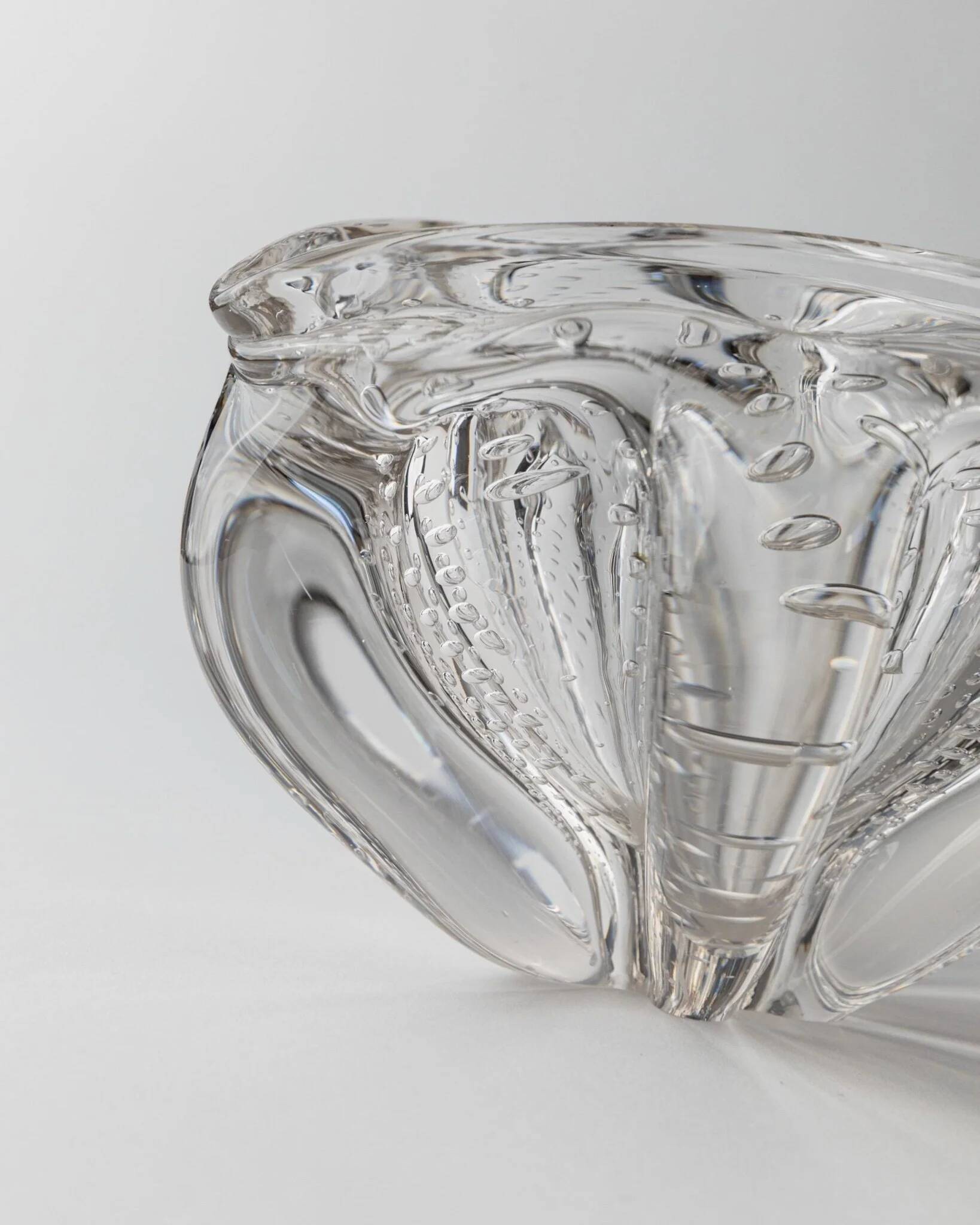 Transparent Murano Glass Bowl, Large Tri-lobed Triangle, Clear Glass with Bubbles, 1970s Italian Mid-Century Design
