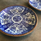 Pair of vintage japanese igezara plates decorated with floral and bird motifs