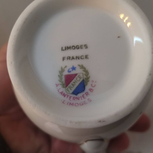 Service café-thé doré Lanternier Limoges, années 1950
