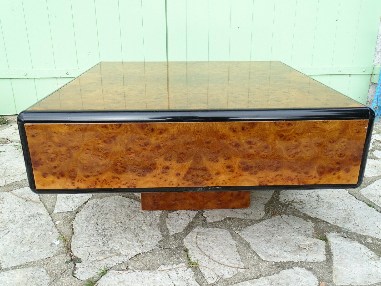 Vintage coffee table in elm magnifying glass 1970 - 70X70X35cm