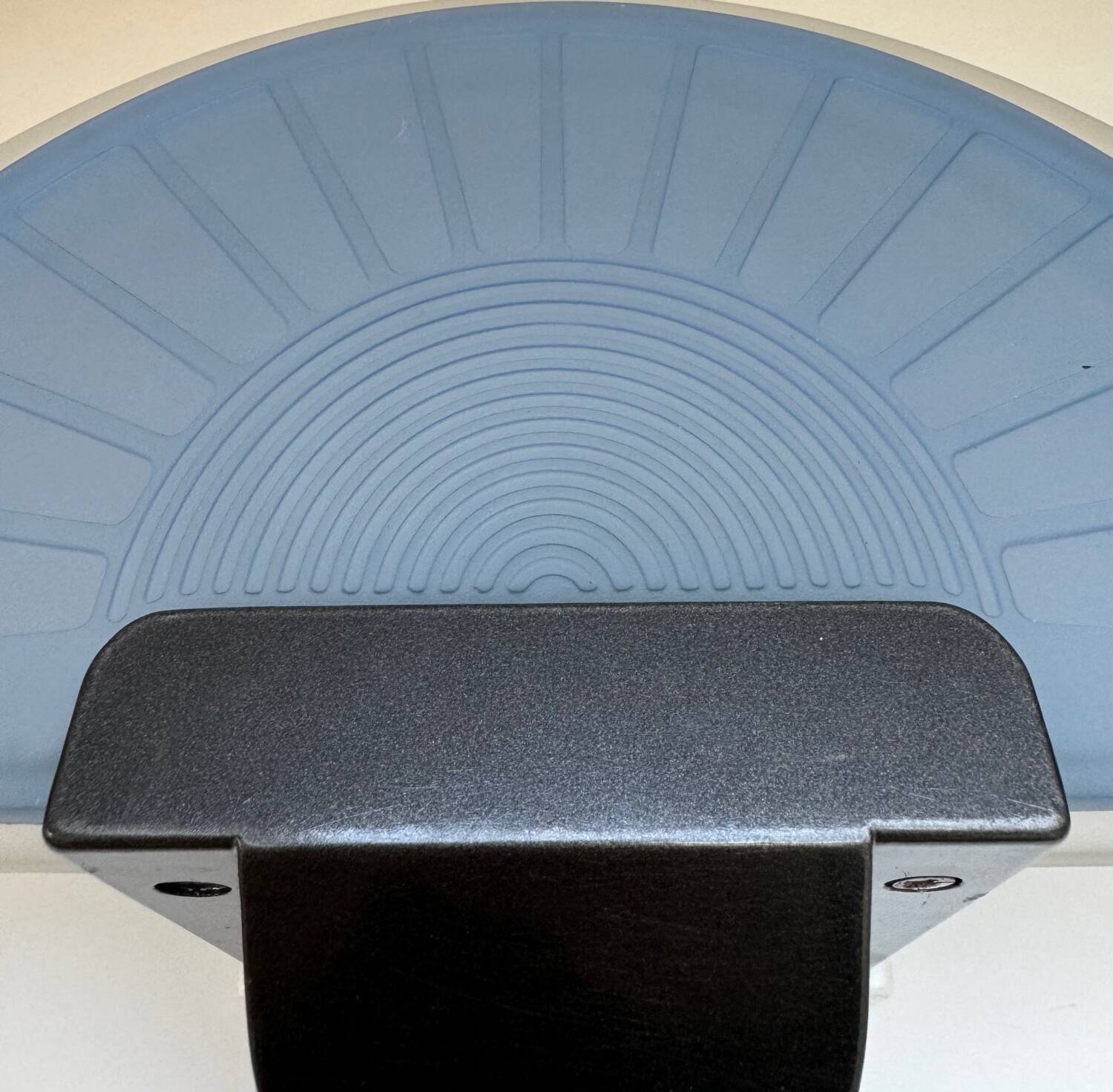 Pair of “diva” wall lights by Ezio Didone for Arteluce