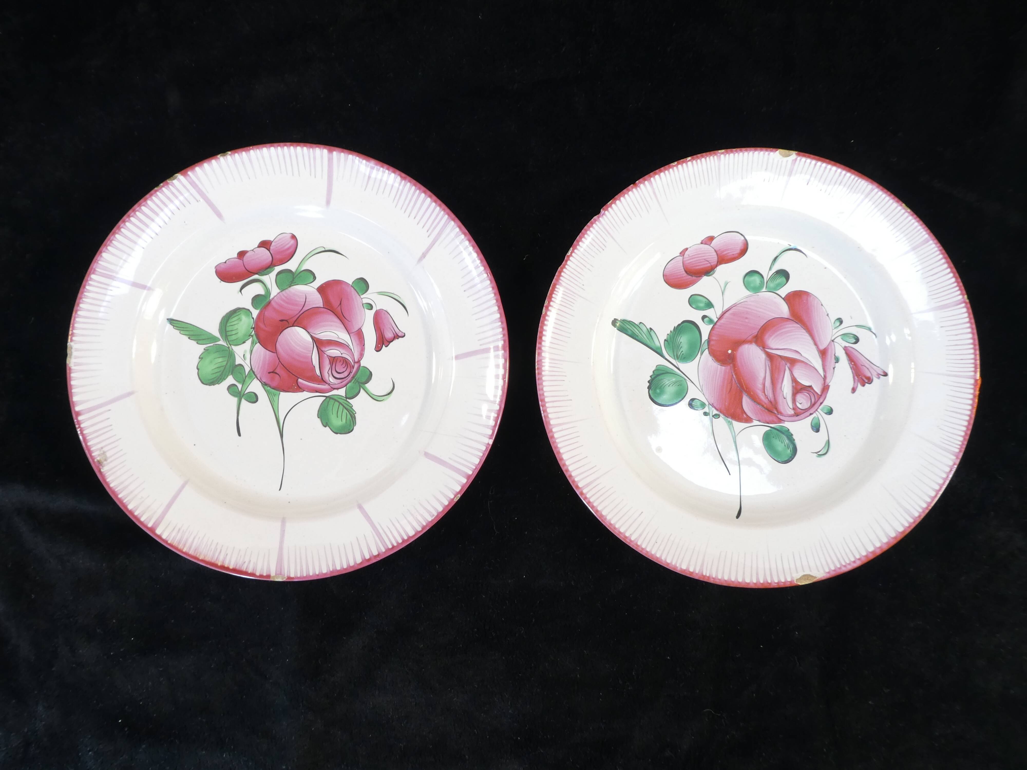 Set of 2 Plates in Faience de l'est pink red 19th LUNEVILLE / ST CLEMENT