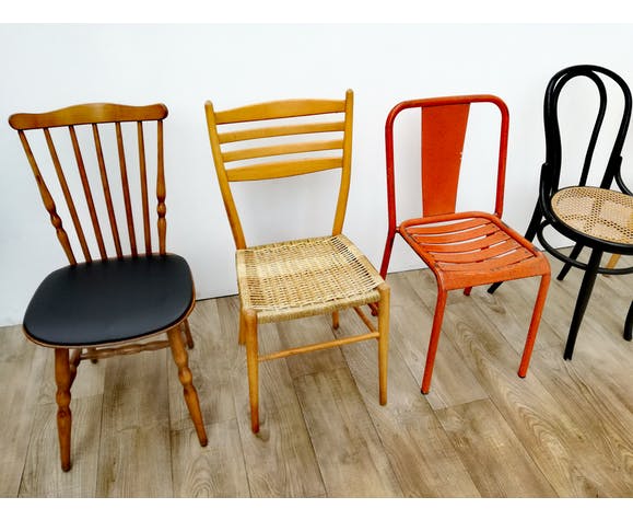 Lot of 6 vintage depareillees chairs