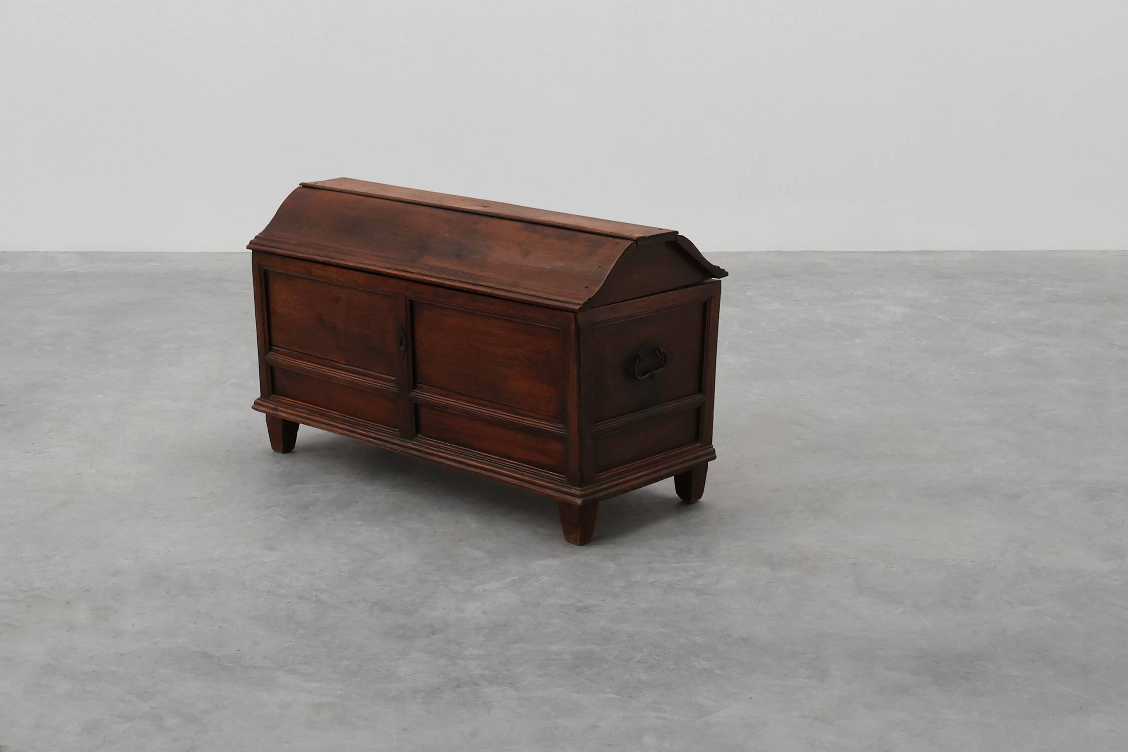 Large 18th Century Provincial oak Chest, France