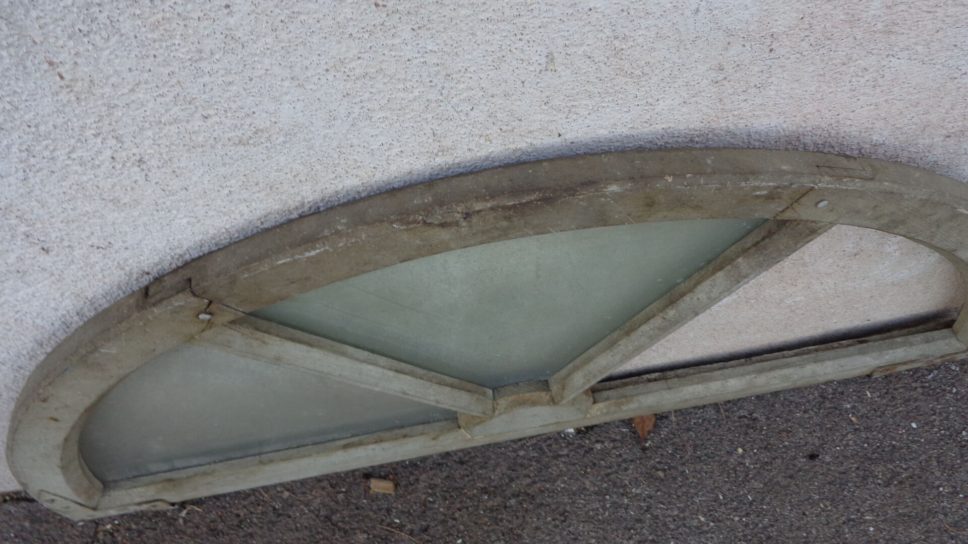 Window half moon pine