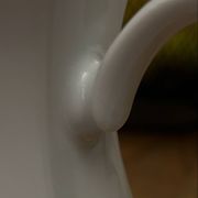 Cafetière vintage en porcelaine blanche et filet doré