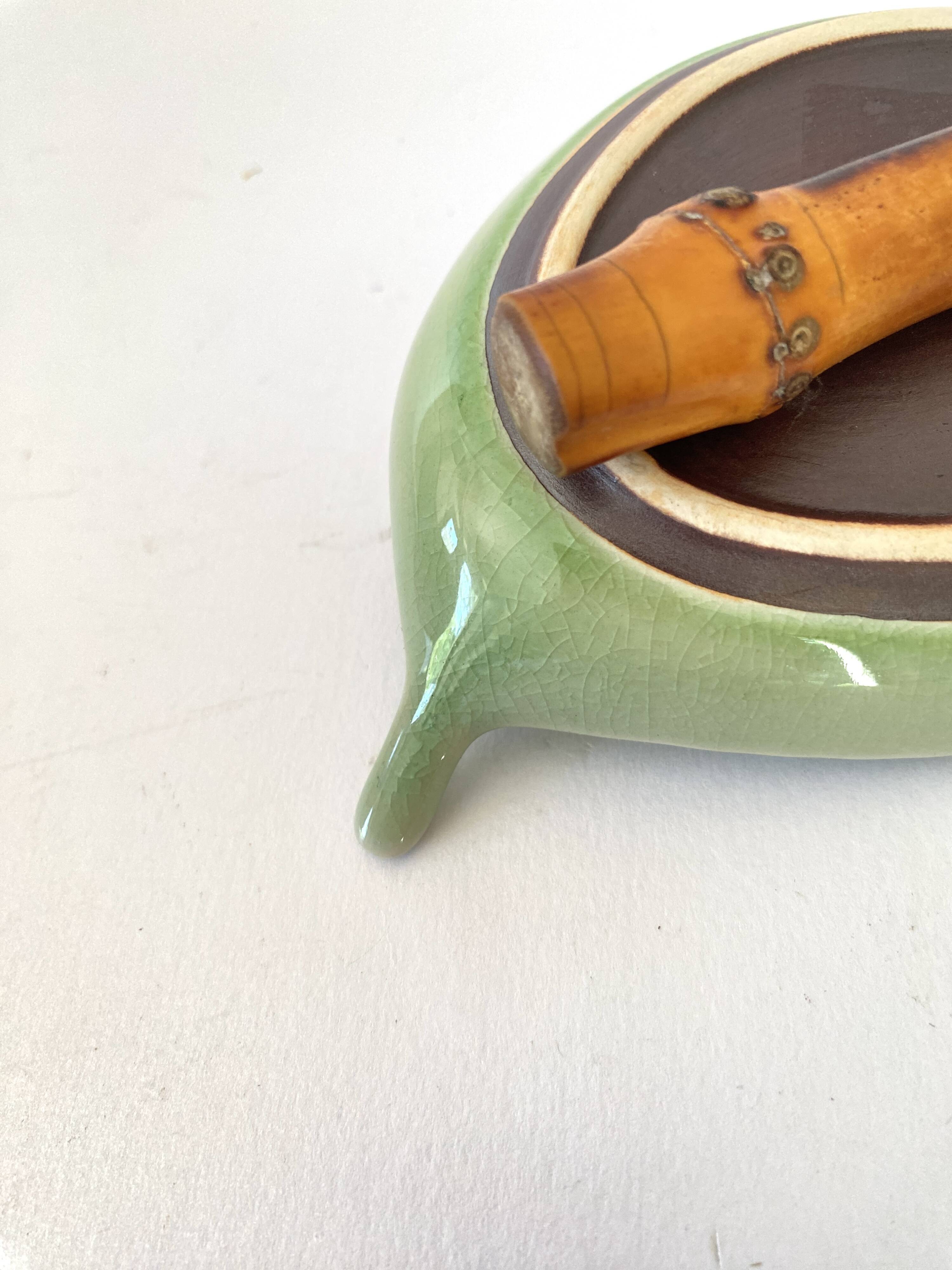 Small butter dish, bamboo knife