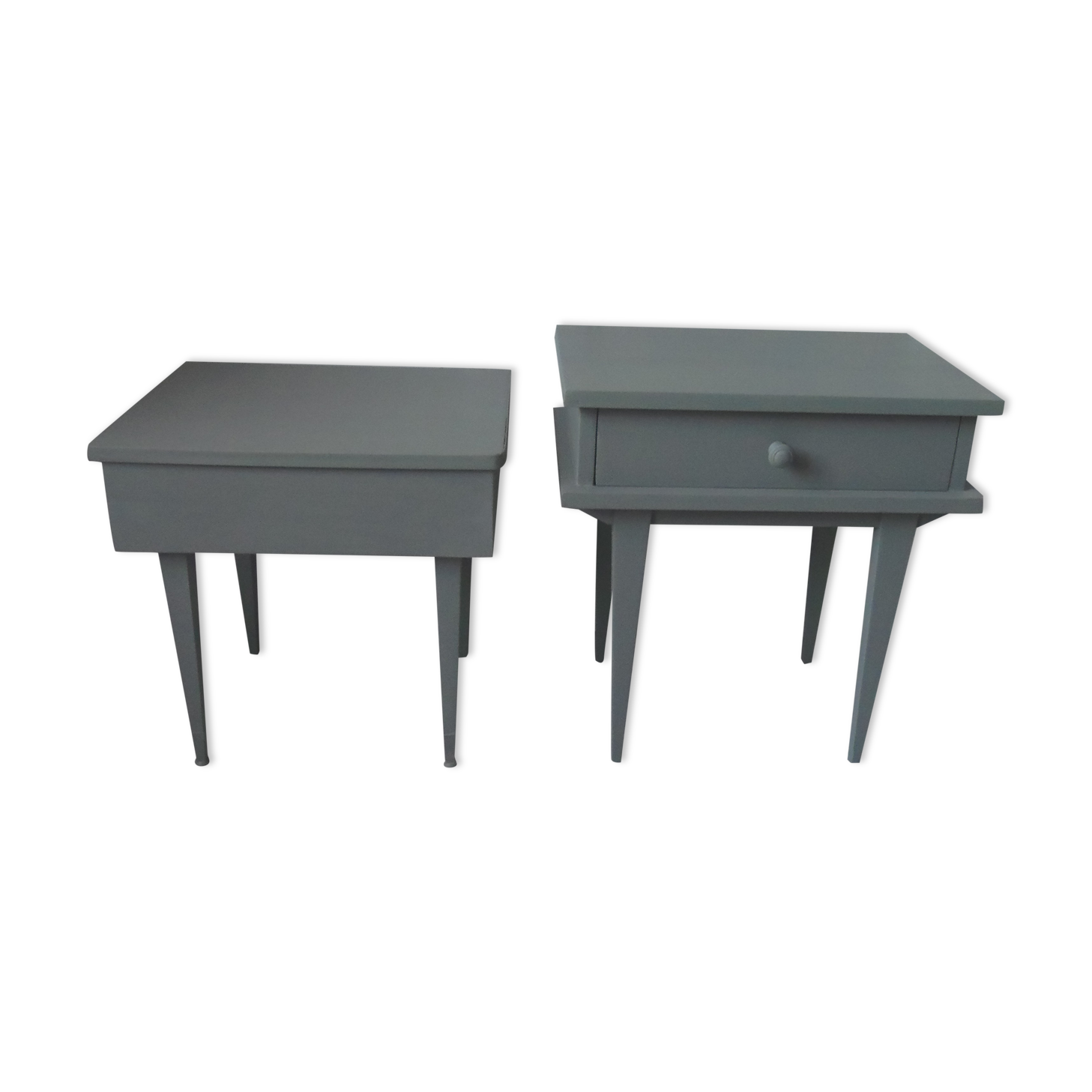 Duo of mismatched bedside tables green of gray
