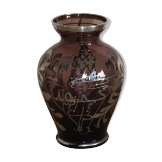 Vase Saint Graal en cristal mauve et incrustations d'argent