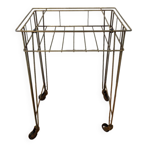 Desserte en métal