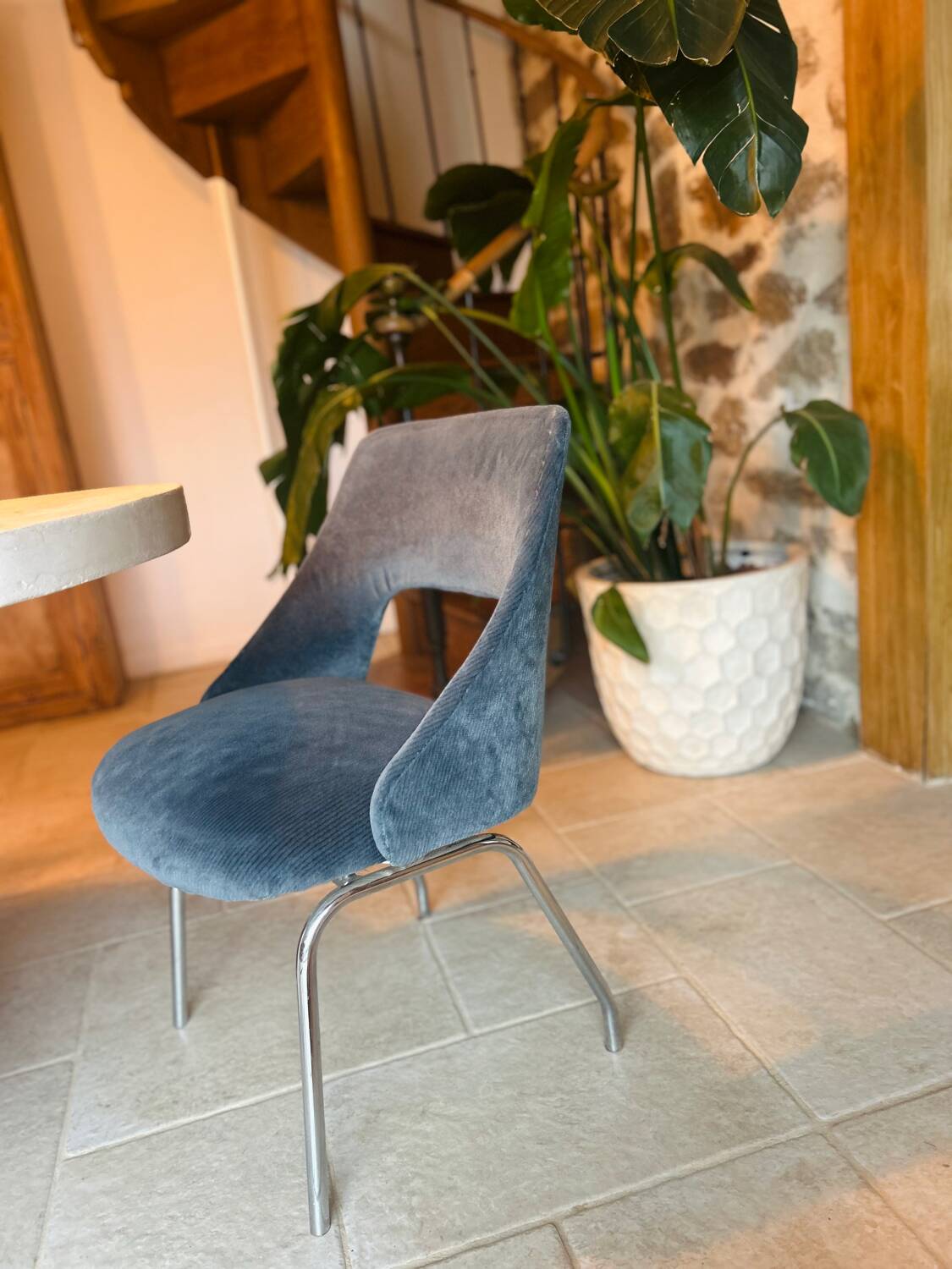 Chaises conférence velours bleu