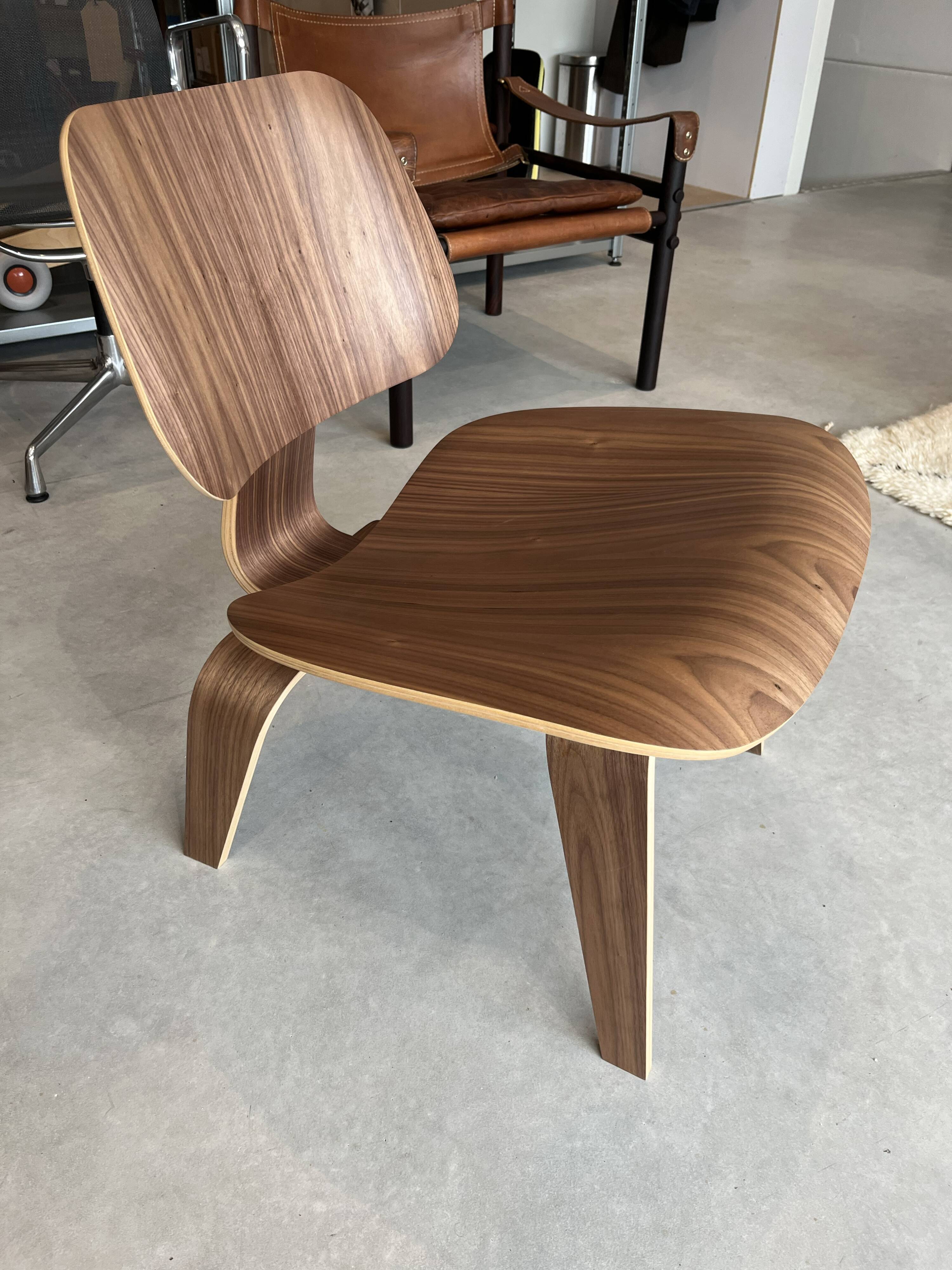 Charles & Ray Eames LCW Walnut Lounge Chair for Herman Miller