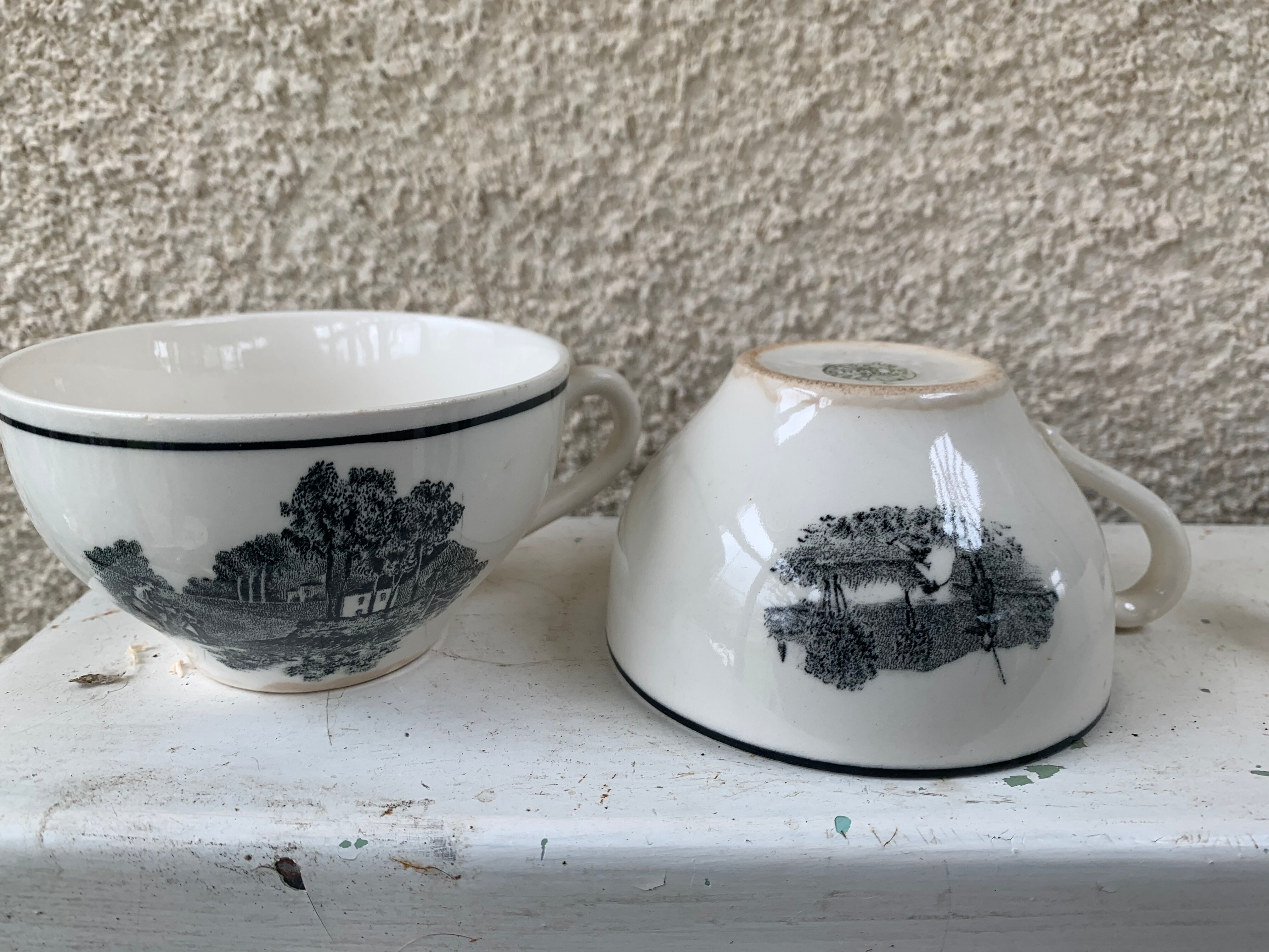 5 cups and 5 saucers La Louvière boch Belgium peasant scene art deco