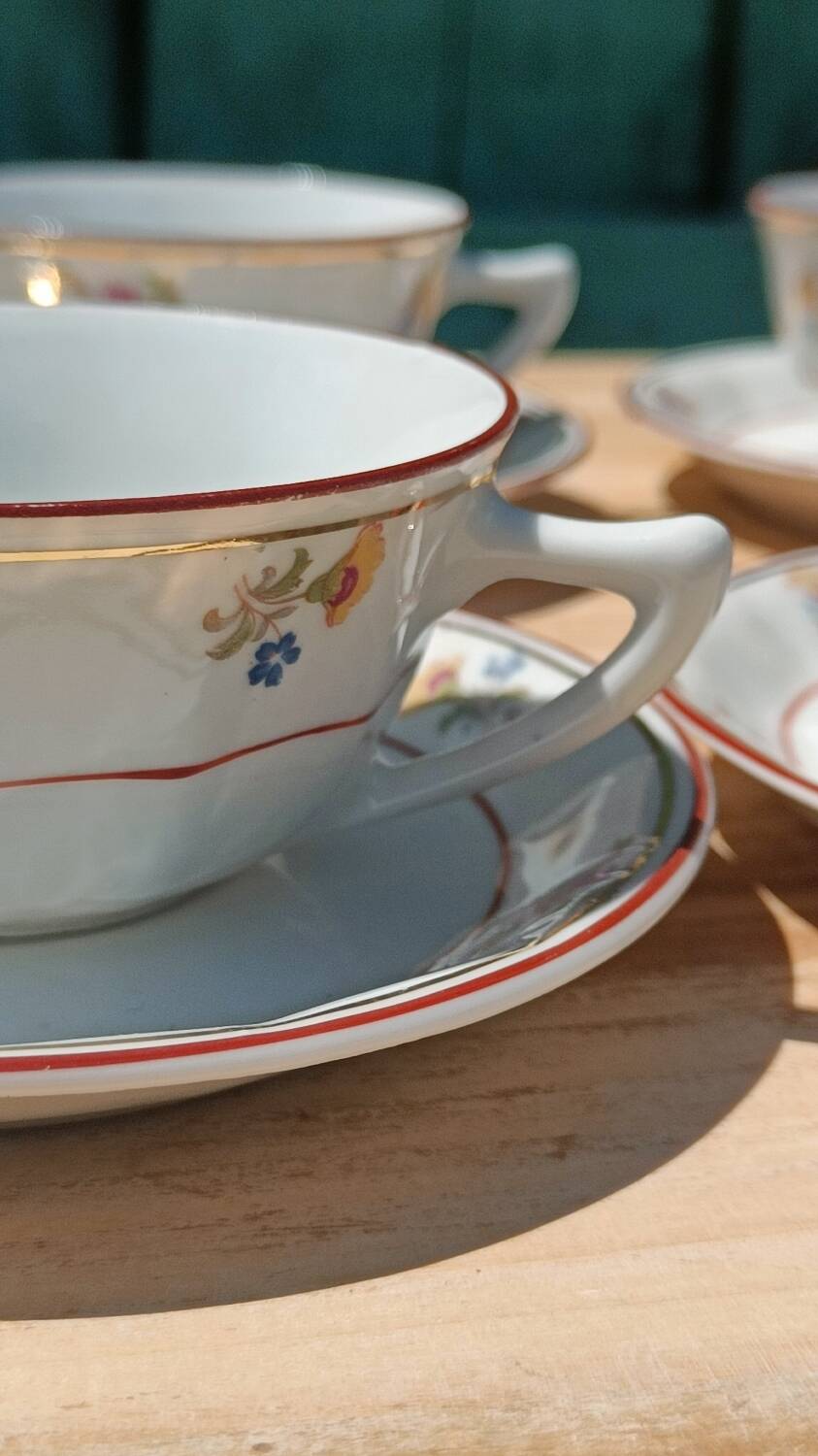Floral porcelain cups