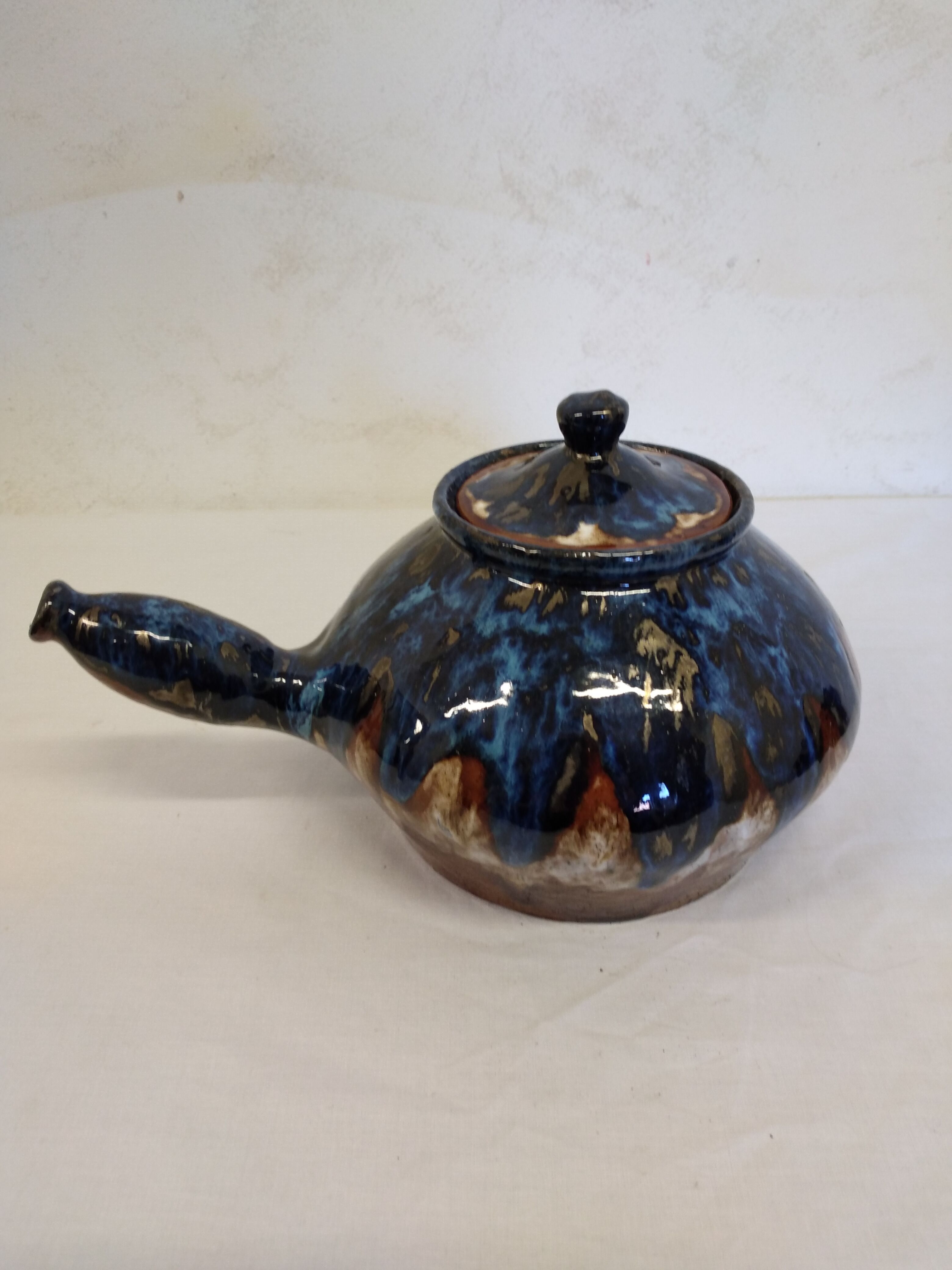 Vintage teapot signed RLM Chantier Island of Oléron