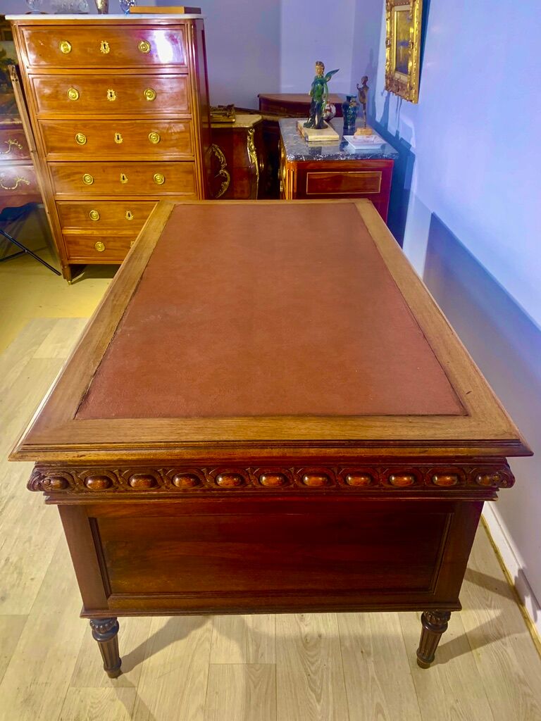 Renaissance style desk in solid oak, richly carved
