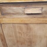 Buffet wood rough sliding doors