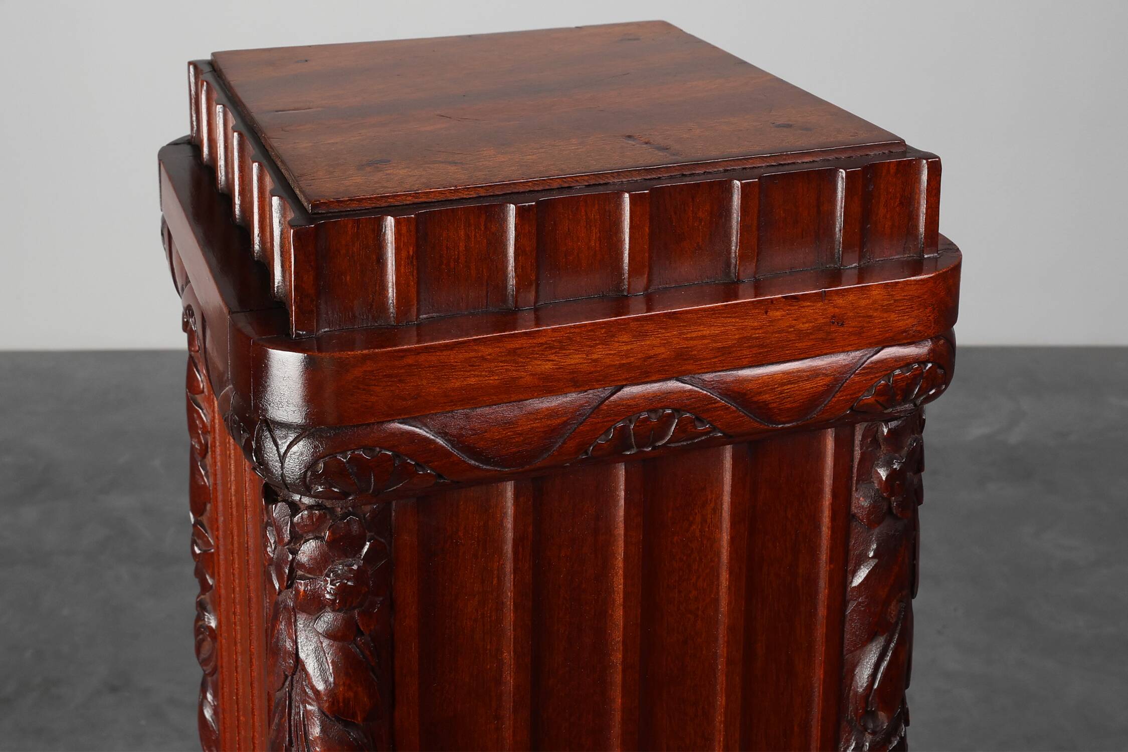 French Art Deco square Oak Pedestal, circa 1915