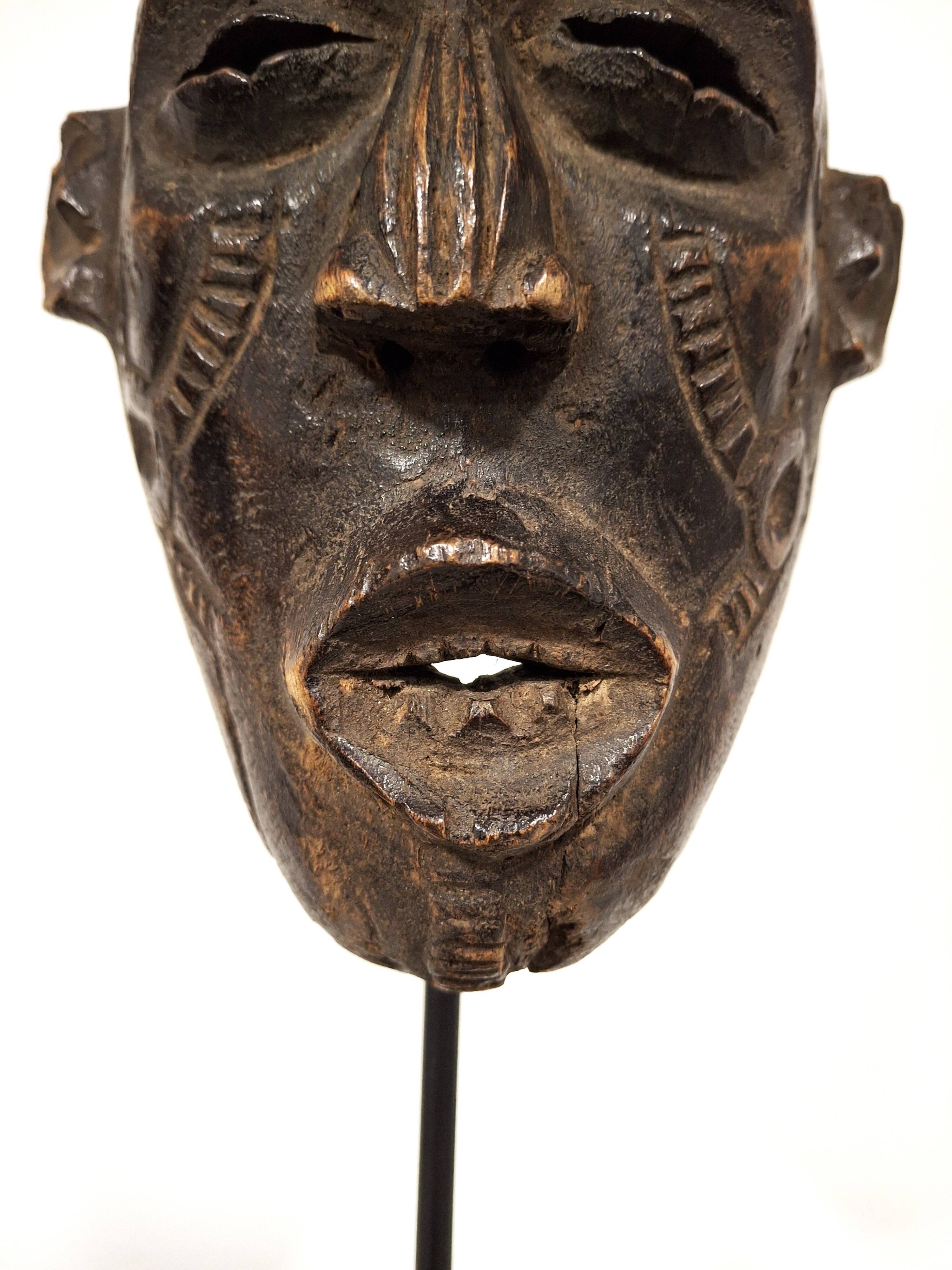 Chokwe Mask – Mid 20th Century – Angola – African Tribal Art