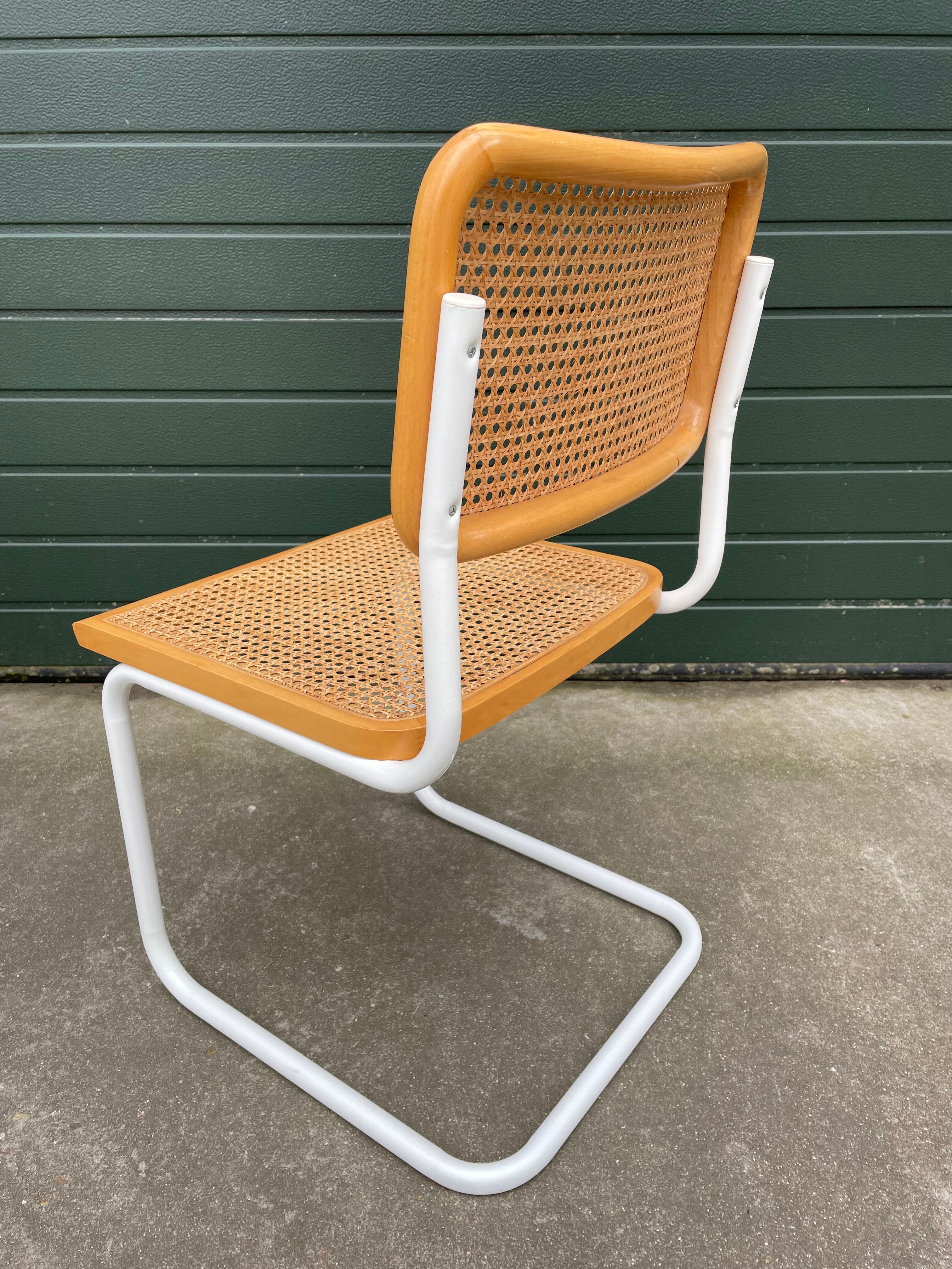Set of 4 Cesca b32 model chairs in white by Marcel Breuer