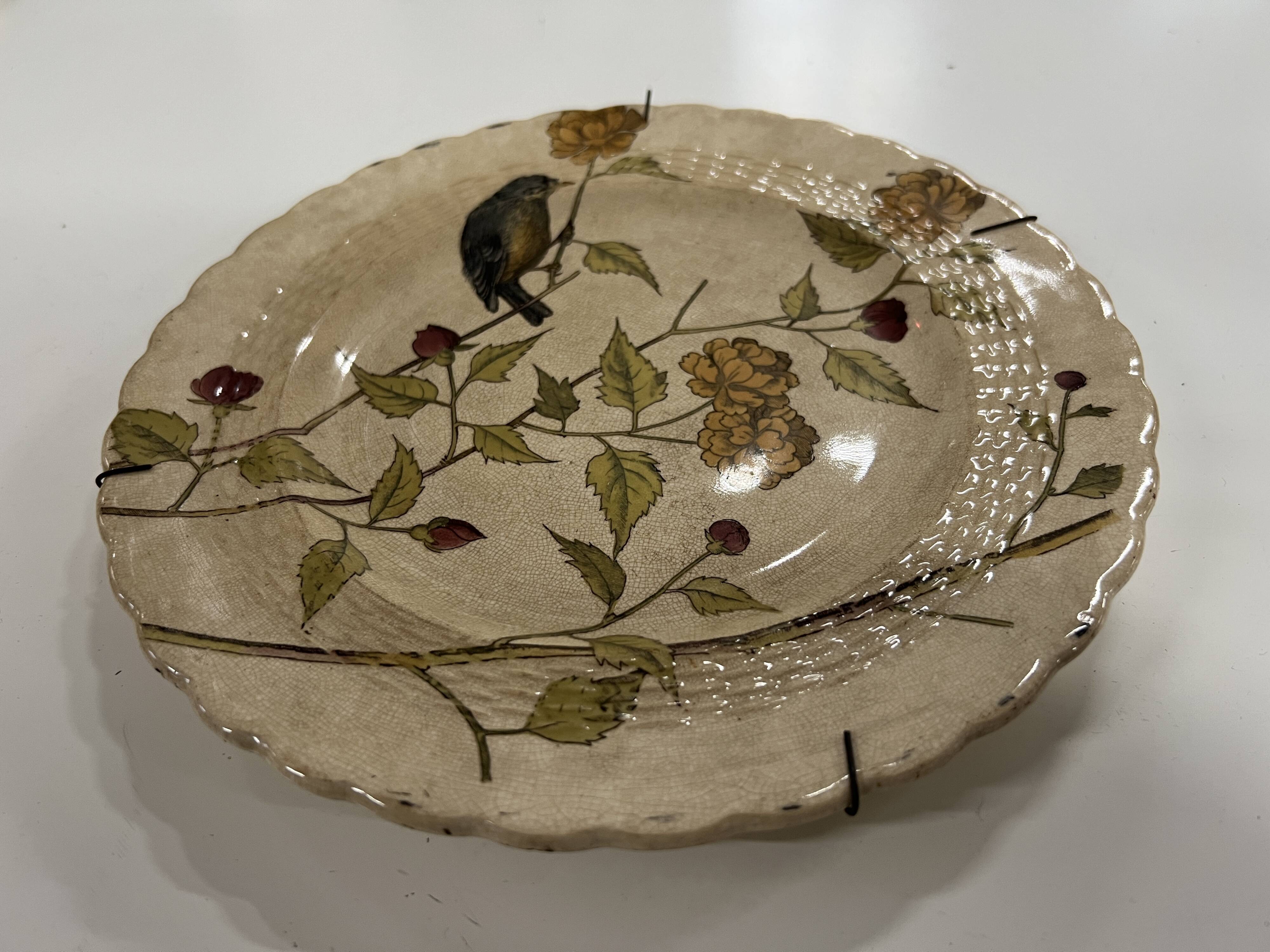 Decorative flat plate to hang on the wall