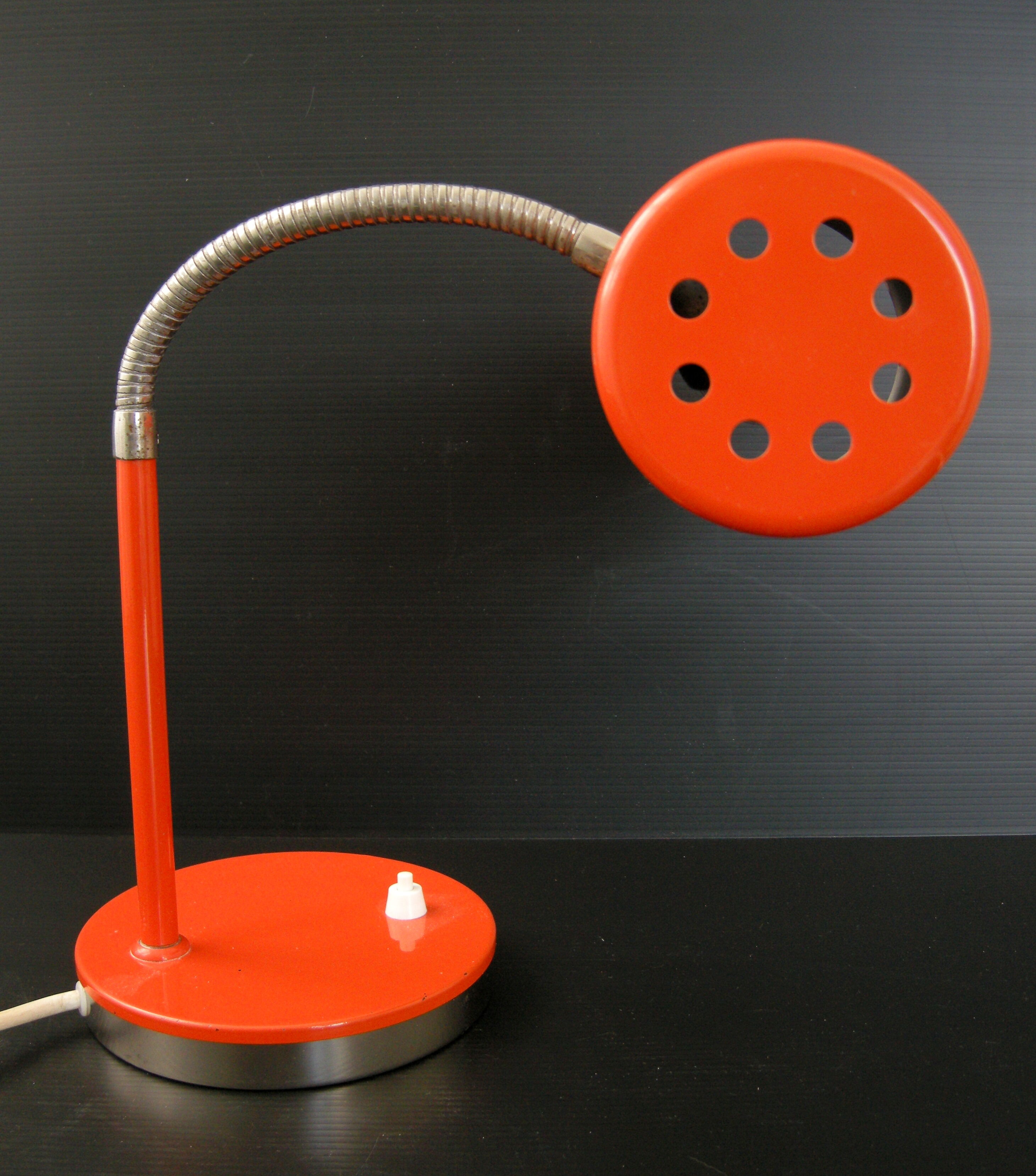 Lampe vintage 1970 métal laqué orange