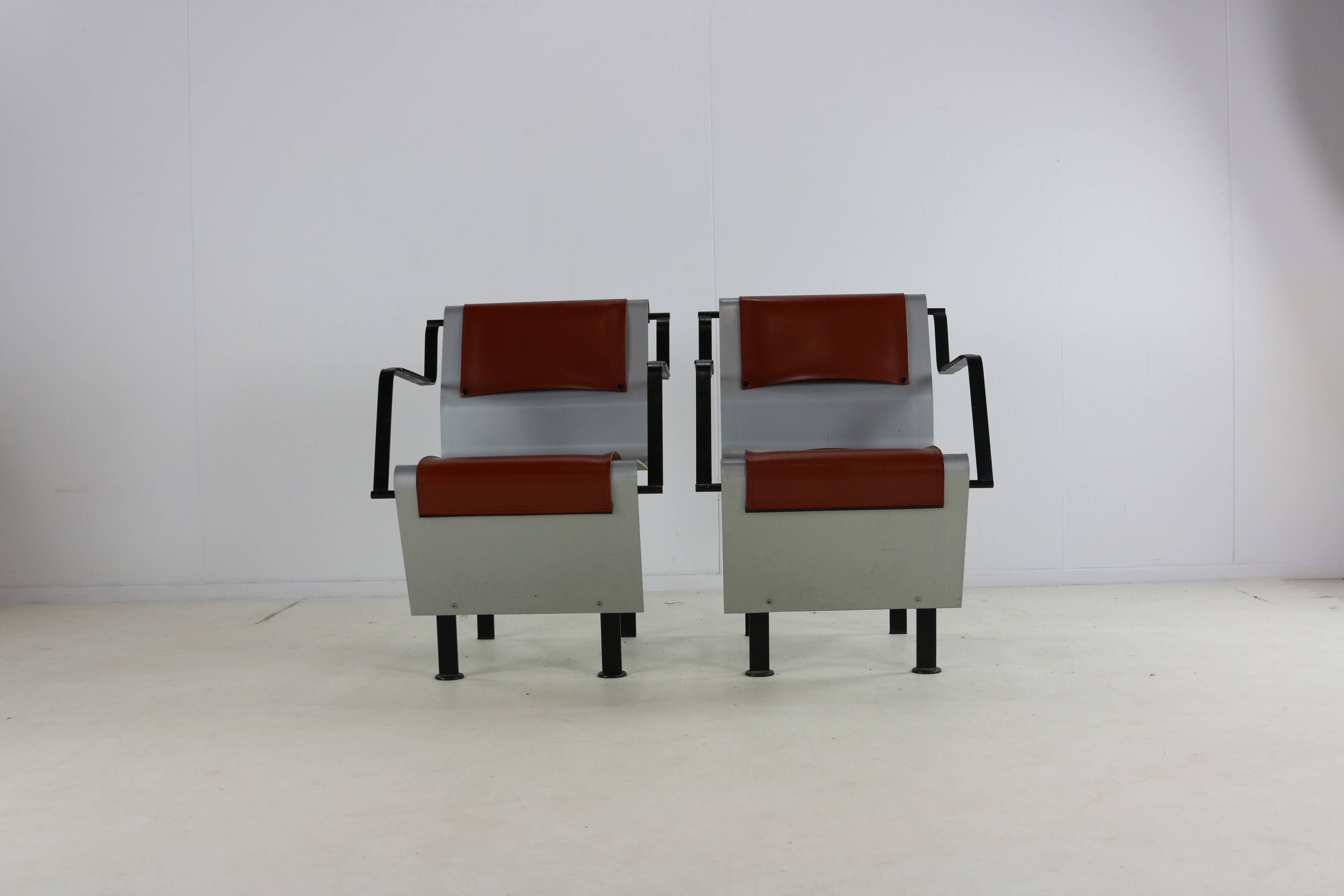 Eighties design set of two aluminium and steel Belgian design chairs