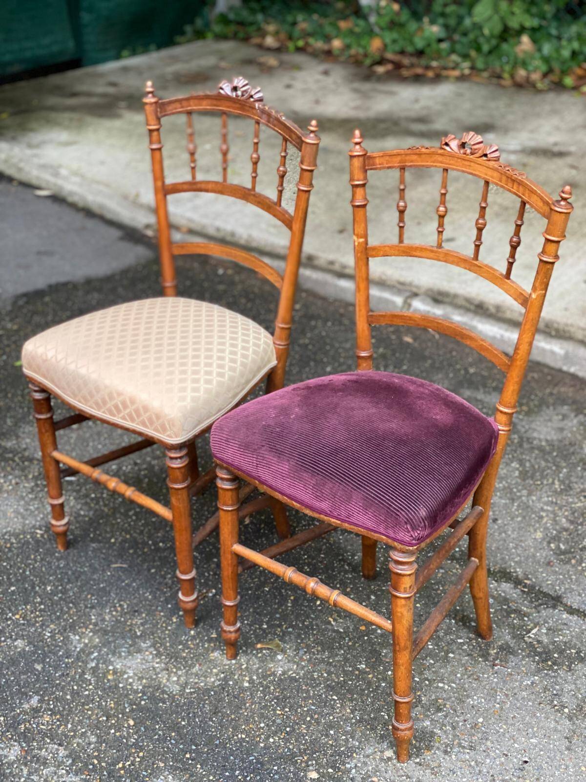 2 Napoleon III chairs in solid wood and velvet fabric