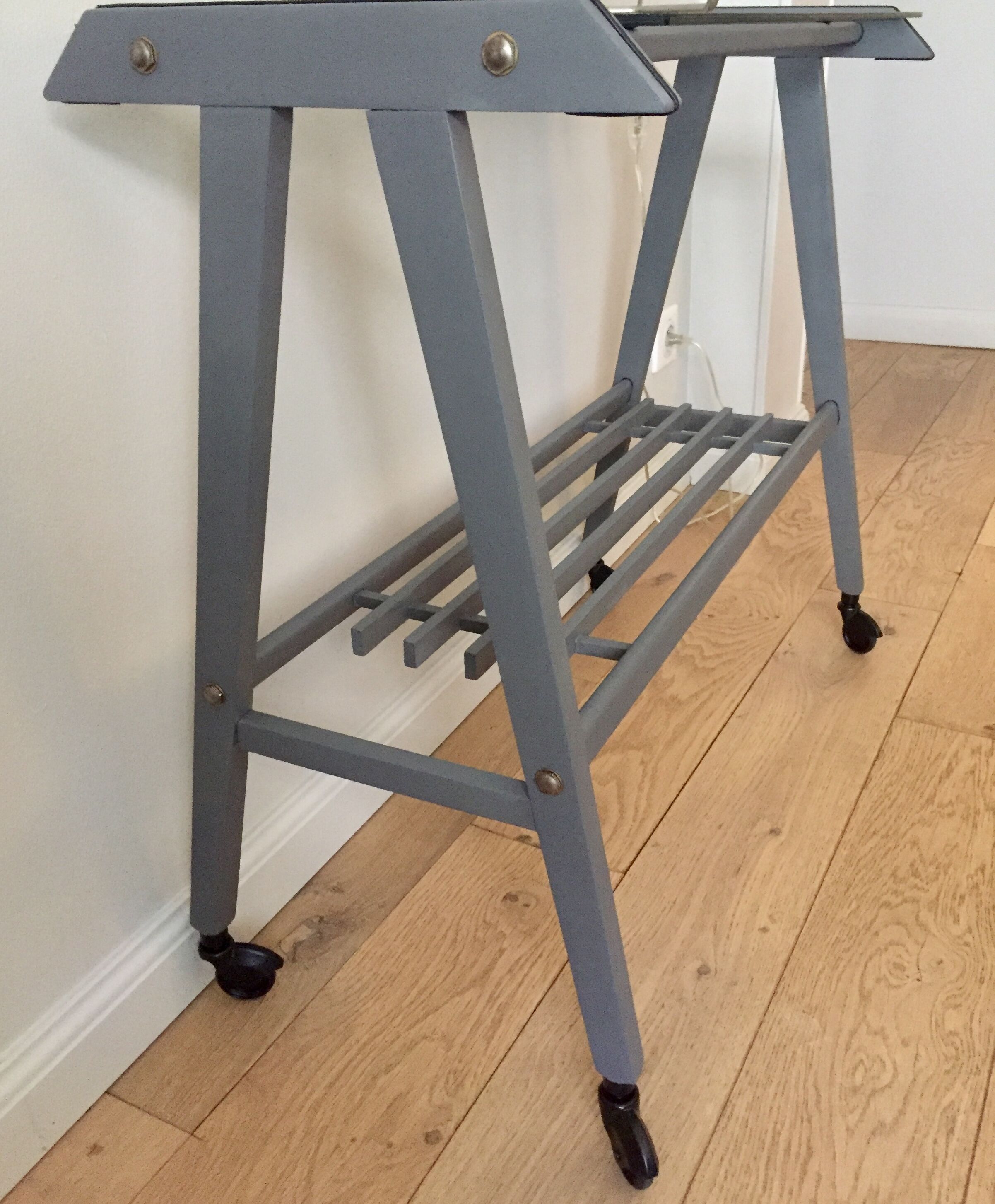 Vintage console with wheels