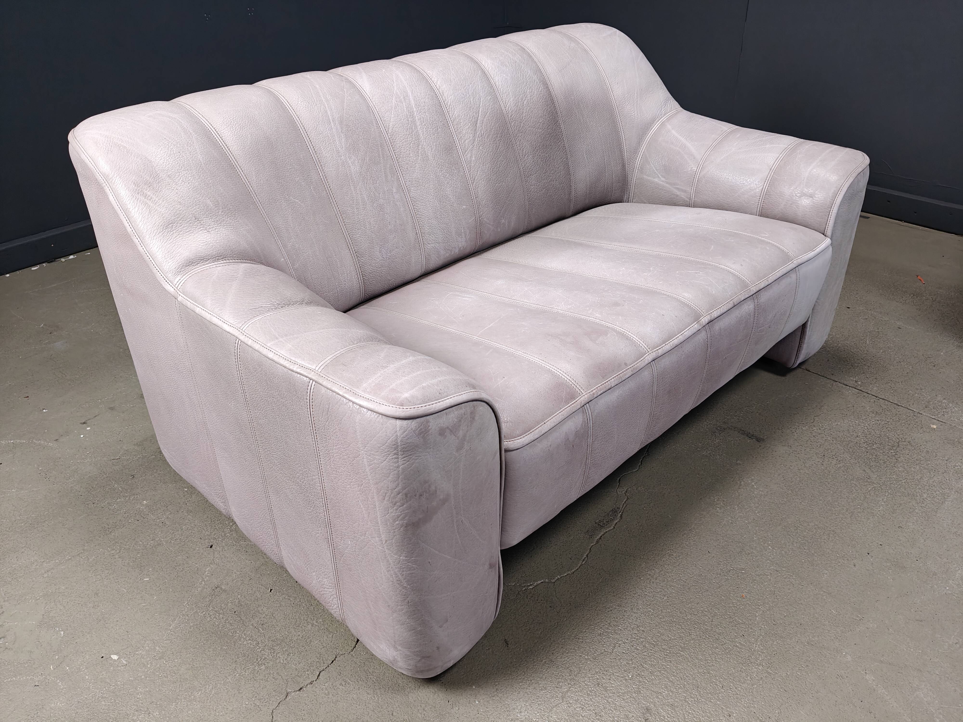 Vintage neck leather sofas DS44 by Desede, 1970s