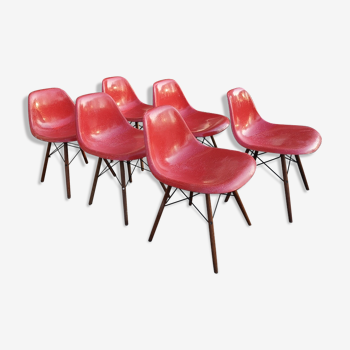 6 chaises DSW par Charles et Ray Eames en fibre de verre