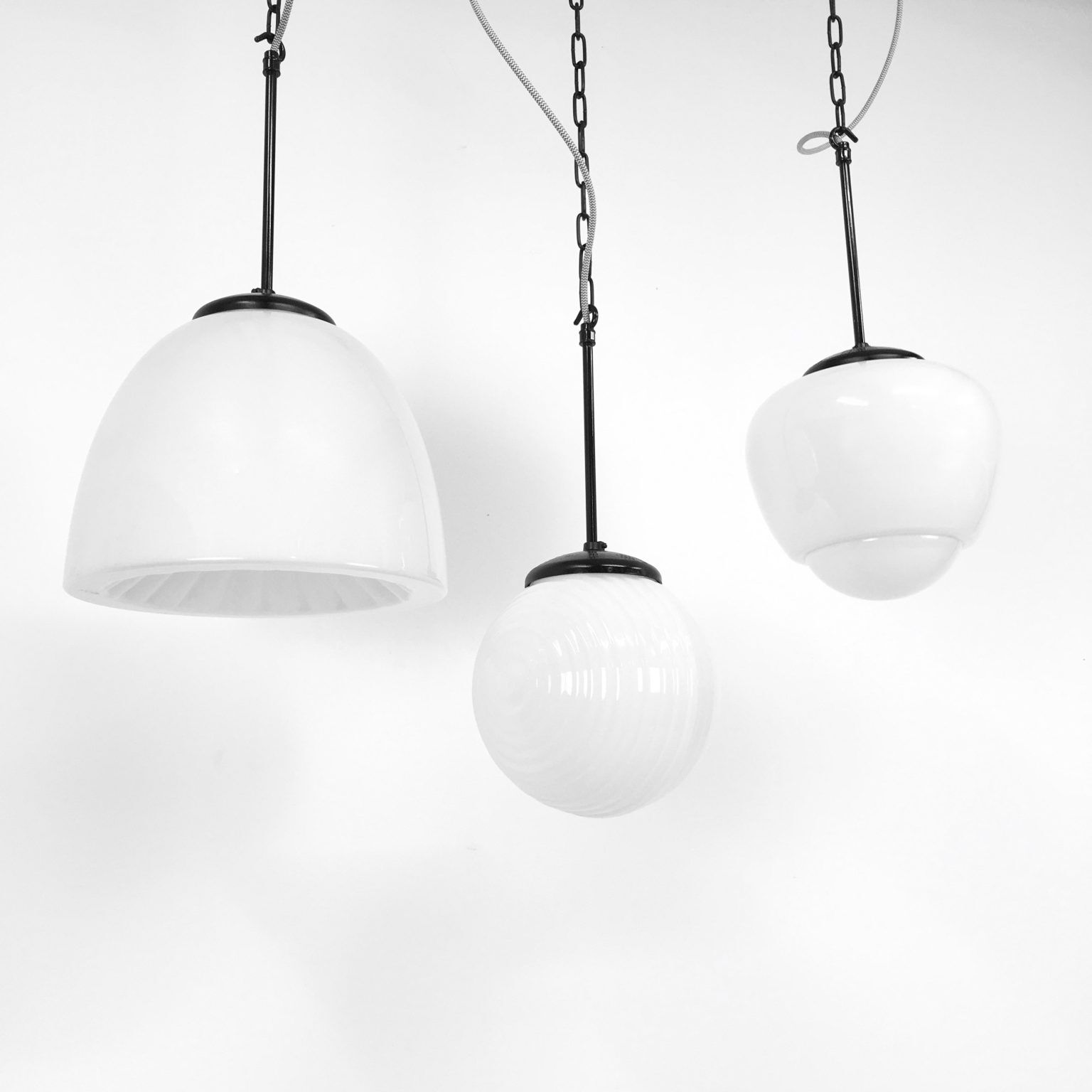 Suspension Czech opaline Teardrop