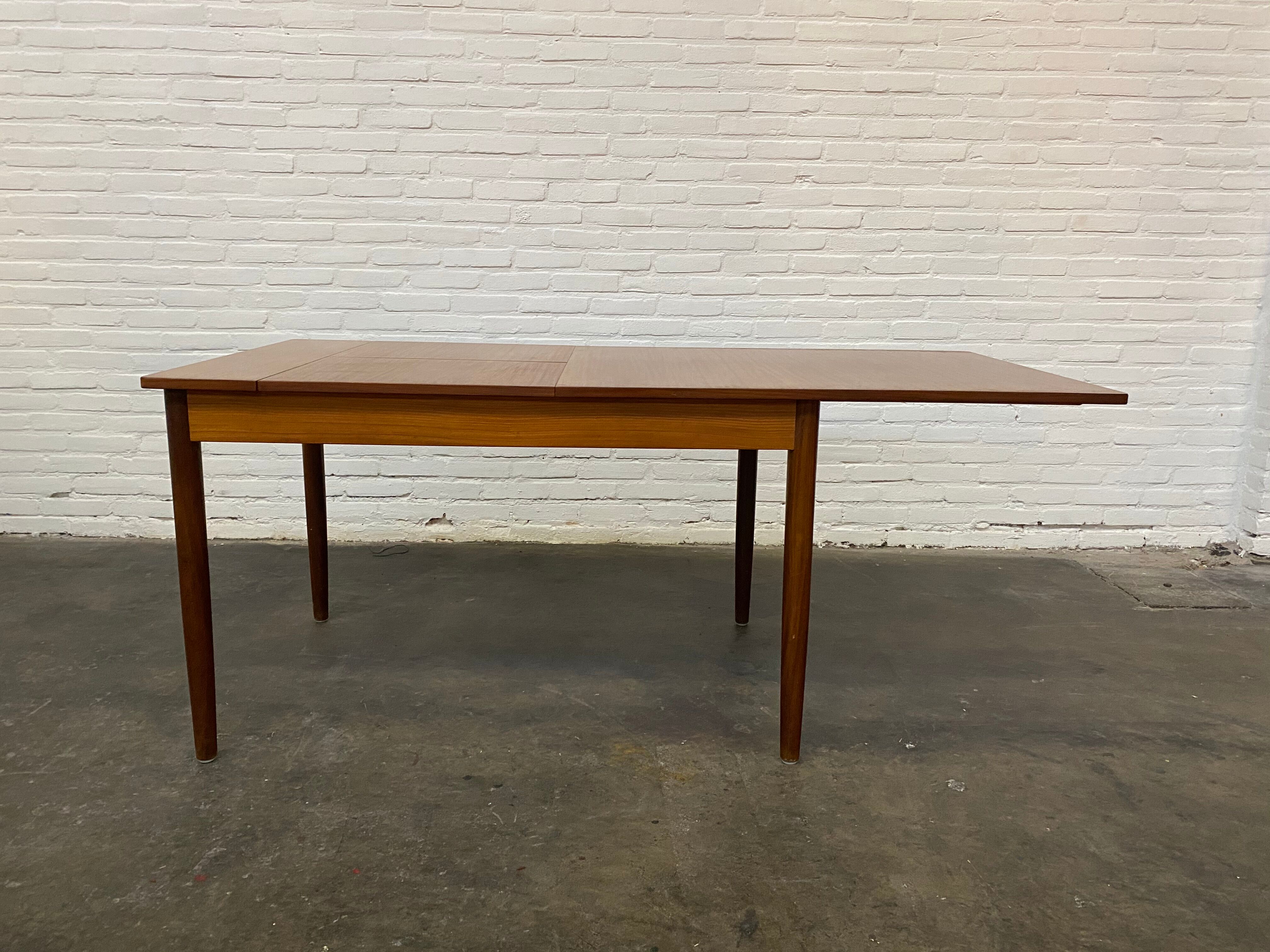 Table extensible, années 1970