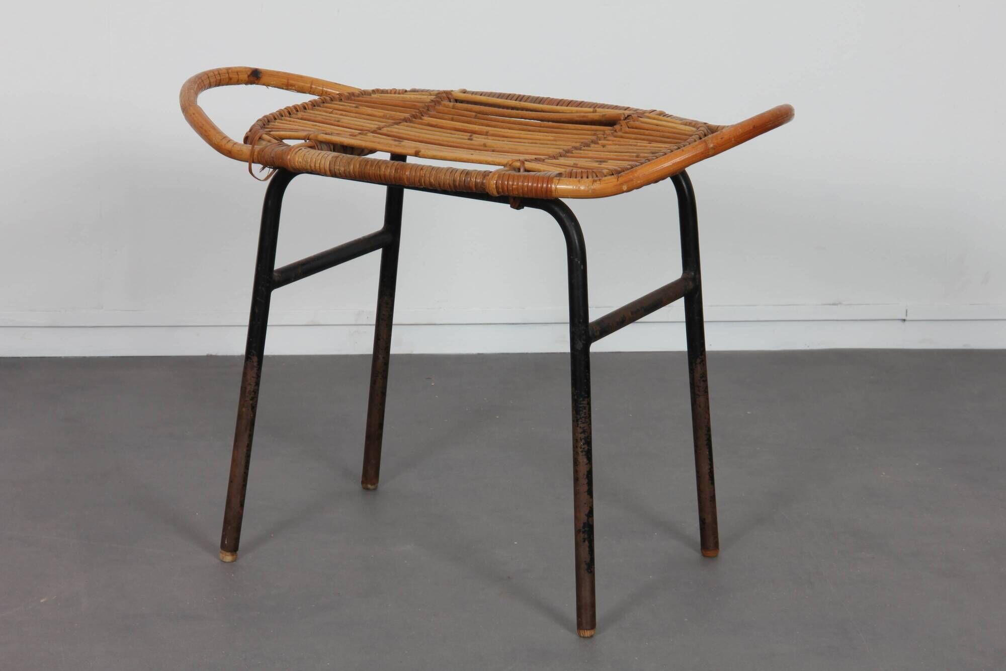 Tabouret vintage en rotin par Alan Fuchs pour Uluv, 1960